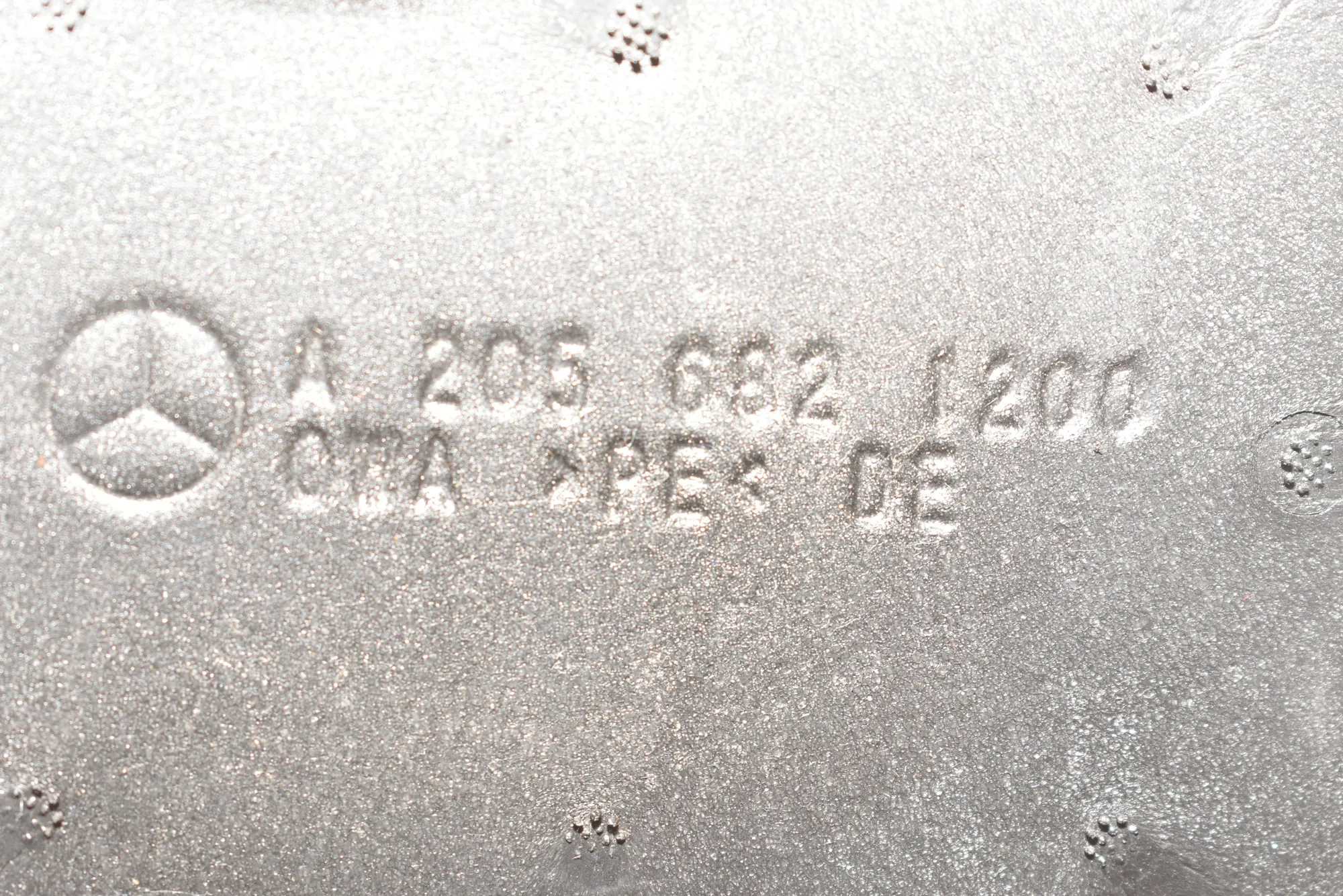 Other Body Parts – OEM A2056821200 · MERCEDES-BENZ C T-Model (S205) (2014 - -) C 220 BlueTEC / d (205.204) 2015 – 4