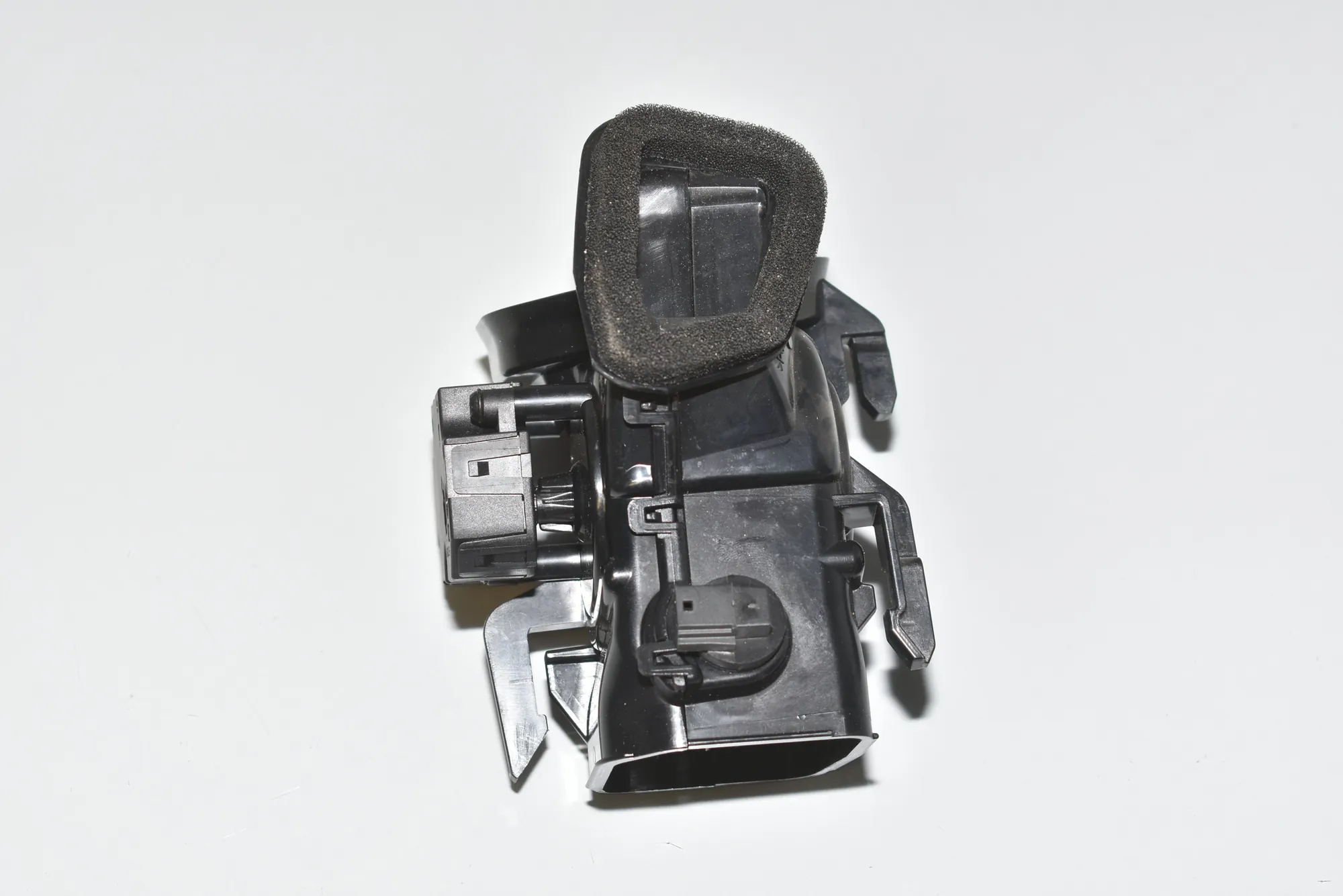 Other Interior Parts – OEM A2058300100 · MERCEDES-BENZ C T-Model (S205) (2014 - -) C 220 BlueTEC / d (205.204) 2015 – 2