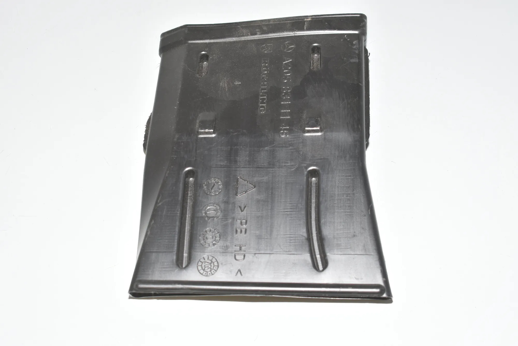 Dashboard Air Vents – OEM A2058311146 · MERCEDES-BENZ C T-Model (S205) (2014 - -) C 220 BlueTEC / d (205.204) 2015 – 2