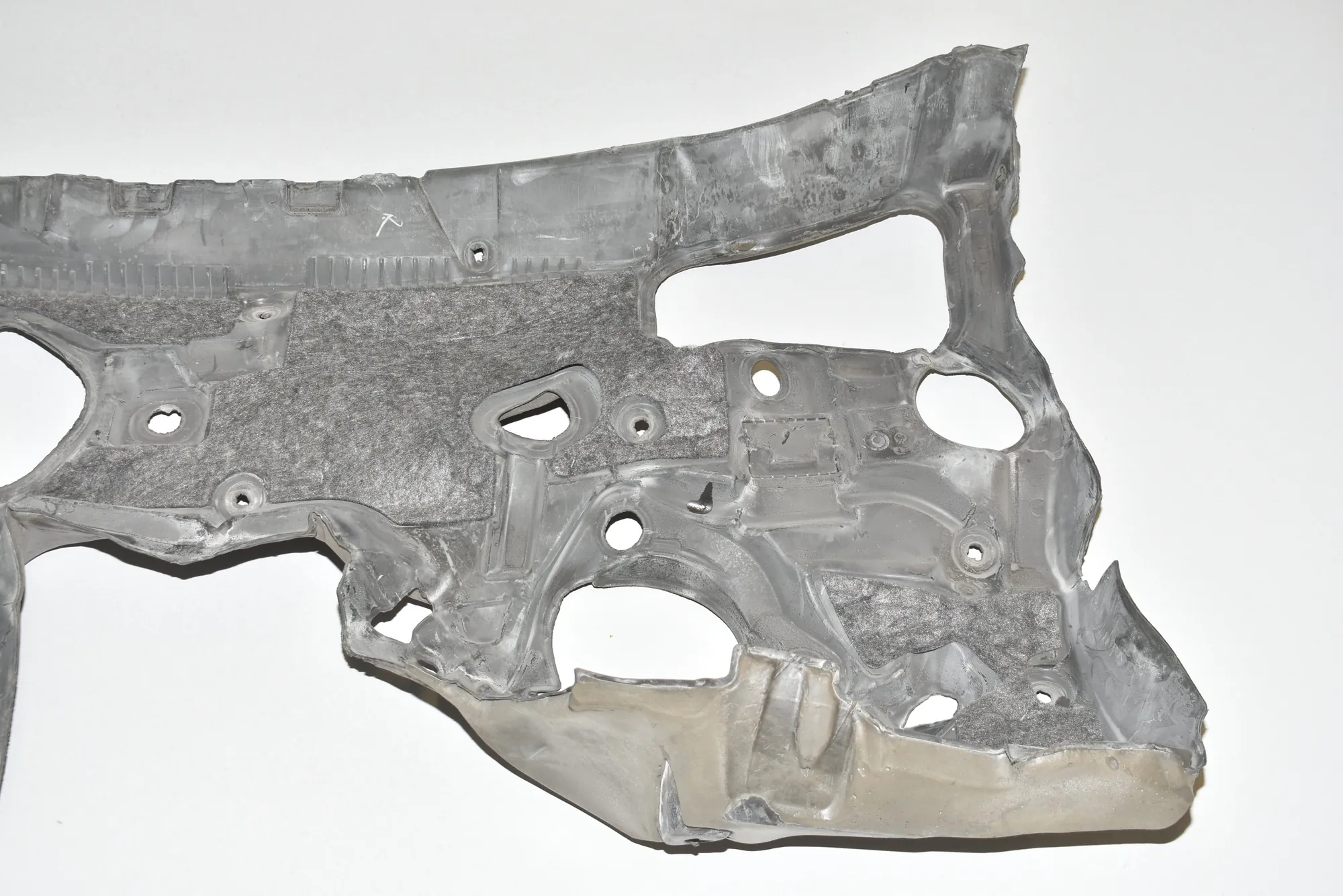 Other Body Parts – OEM A2056822228 · MERCEDES-BENZ C T-Model (S205) (2014 - -) C 220 BlueTEC / d (205.204) 2015 – 3