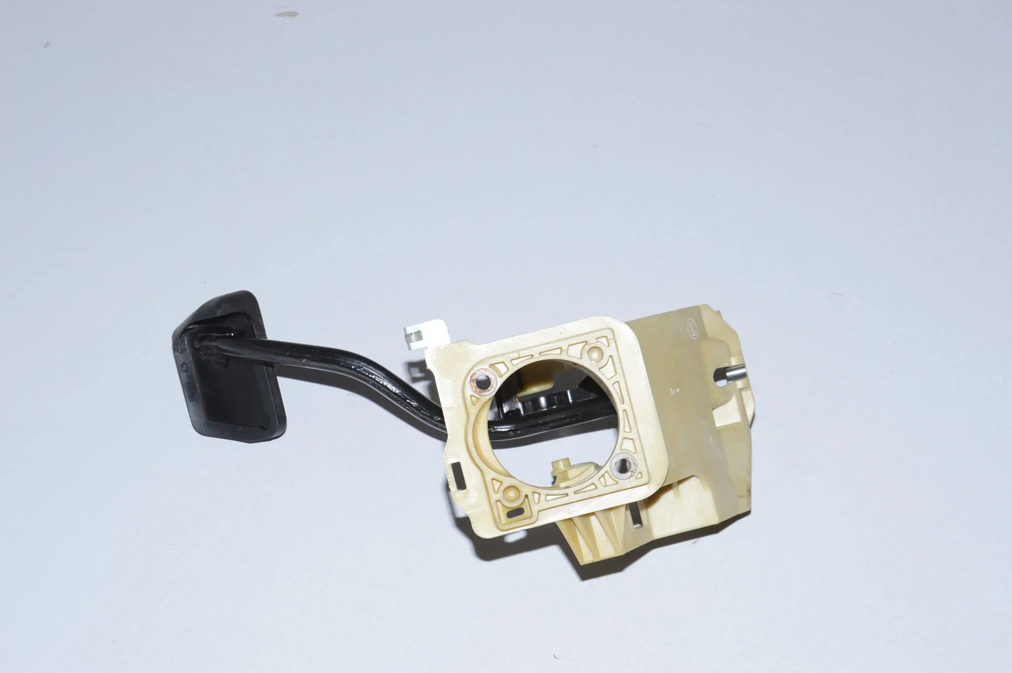 Brake Pedal – OEM 6769221 · BMW 5 Touring (E61) BMW 5 Touring (E61) 2009 – 4