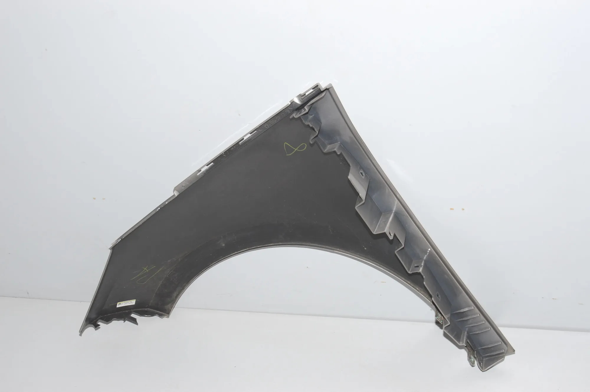 Front Right Fender – OEM 7299194 · BMW i3 (I01) BMW i3 (I01) Hybrid 2021 – 4