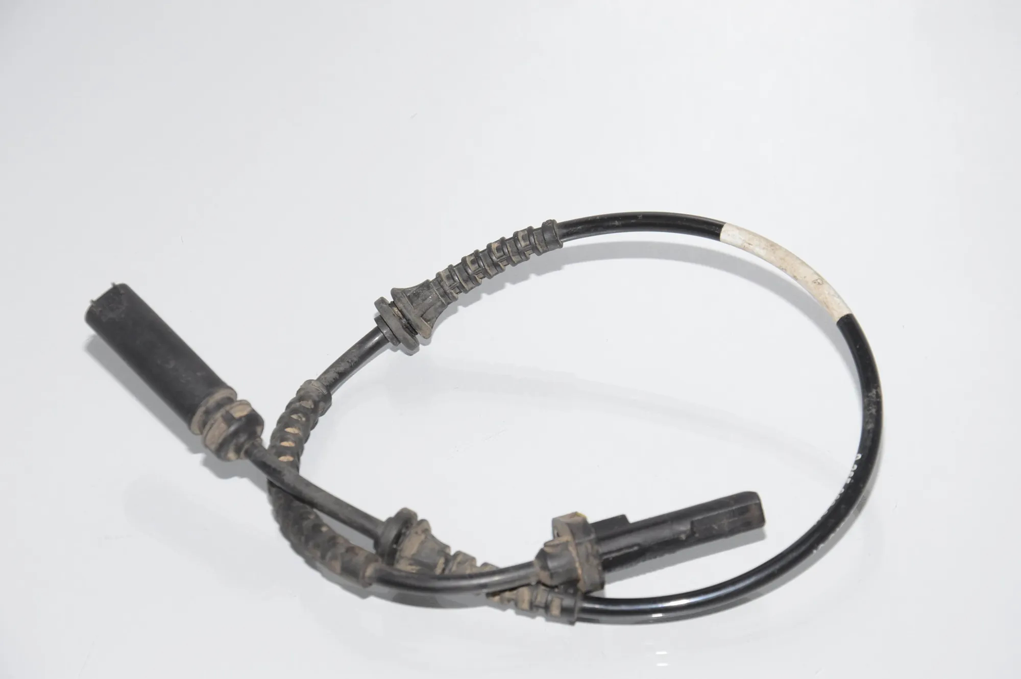 Front Right ABS Sensor – OEM 0265008841 · BMW i3 (I01) BMW i3 (I01) Electric 2013 – 4