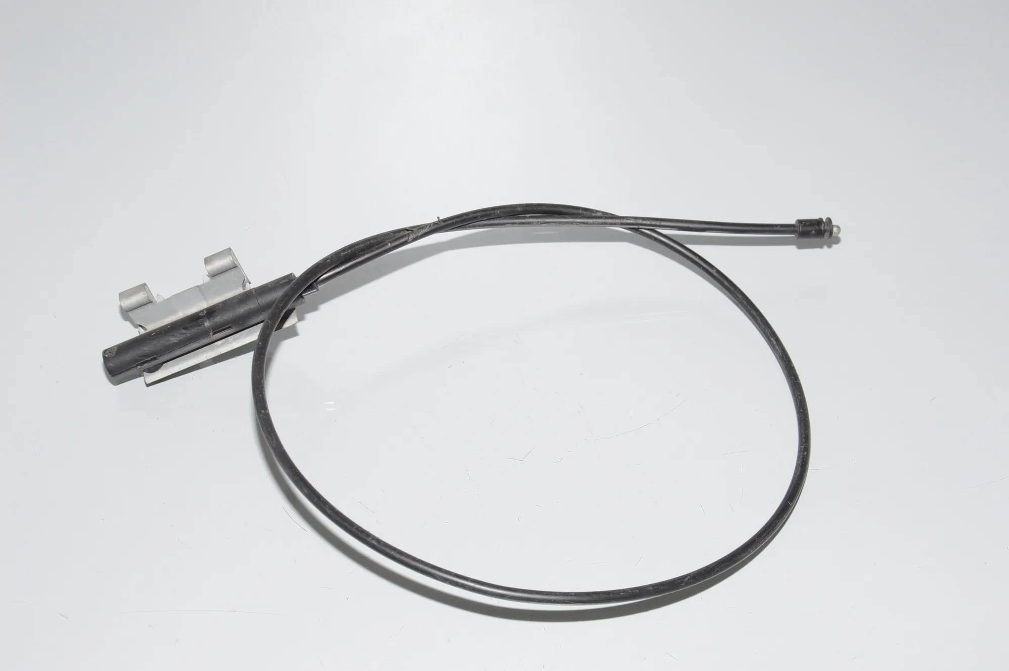 Bonnet Lock Cable – OEM 7354257 · BMW i3 (I01) BMW i3 (I01) Hybrid 2016 – 6