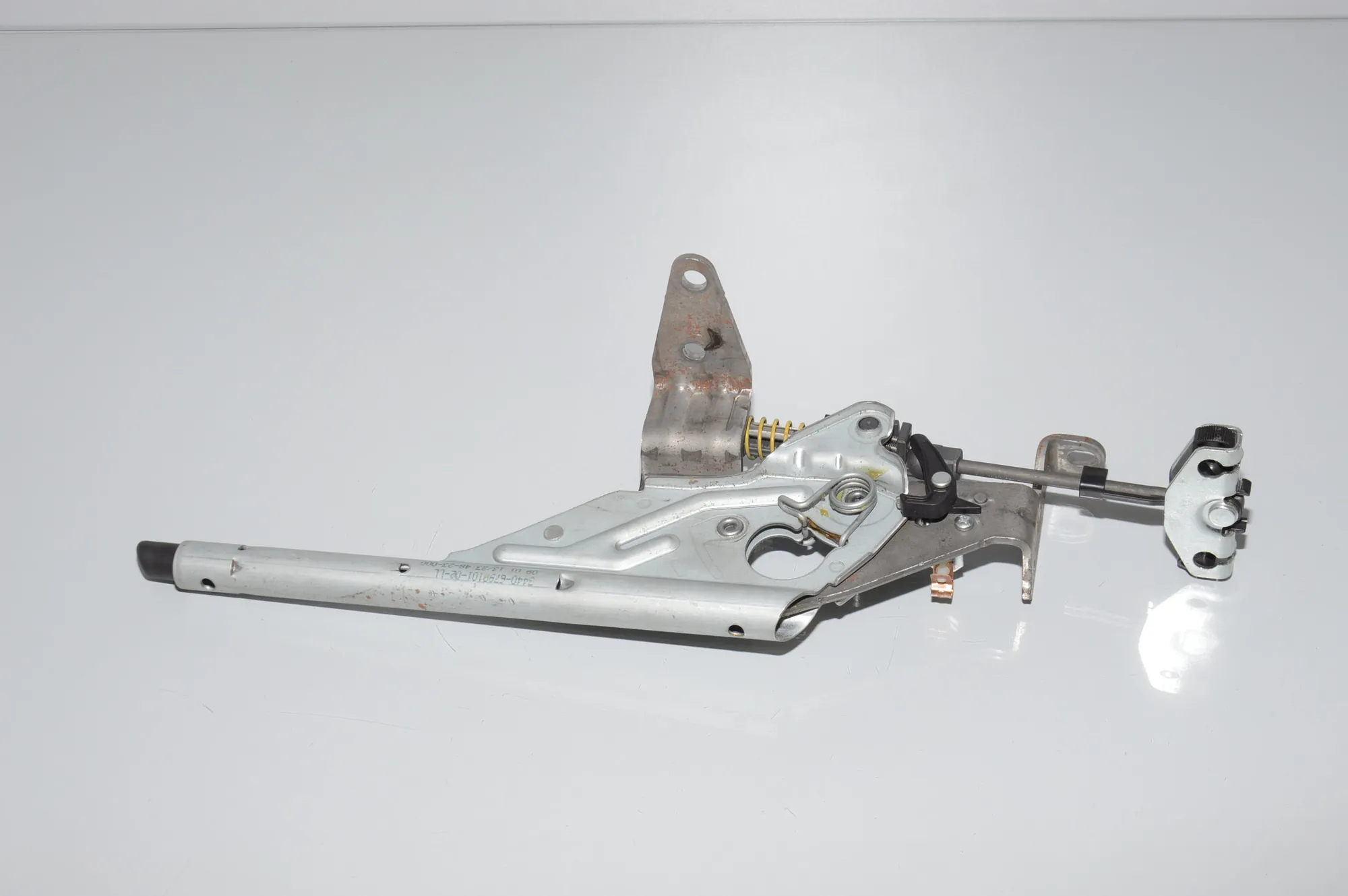 Parking Brake Mechanism – OEM 6799101 · BMW 3 Touring (F31) 320 d 2013 – 4