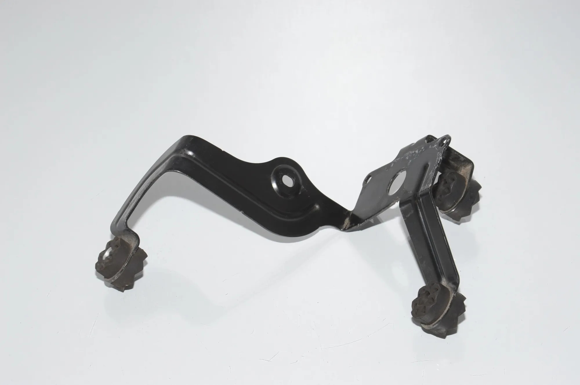 ABS Pump Holder – OEM 6791749 · BMW 3 Touring (F31) 320 d 2013 – 3