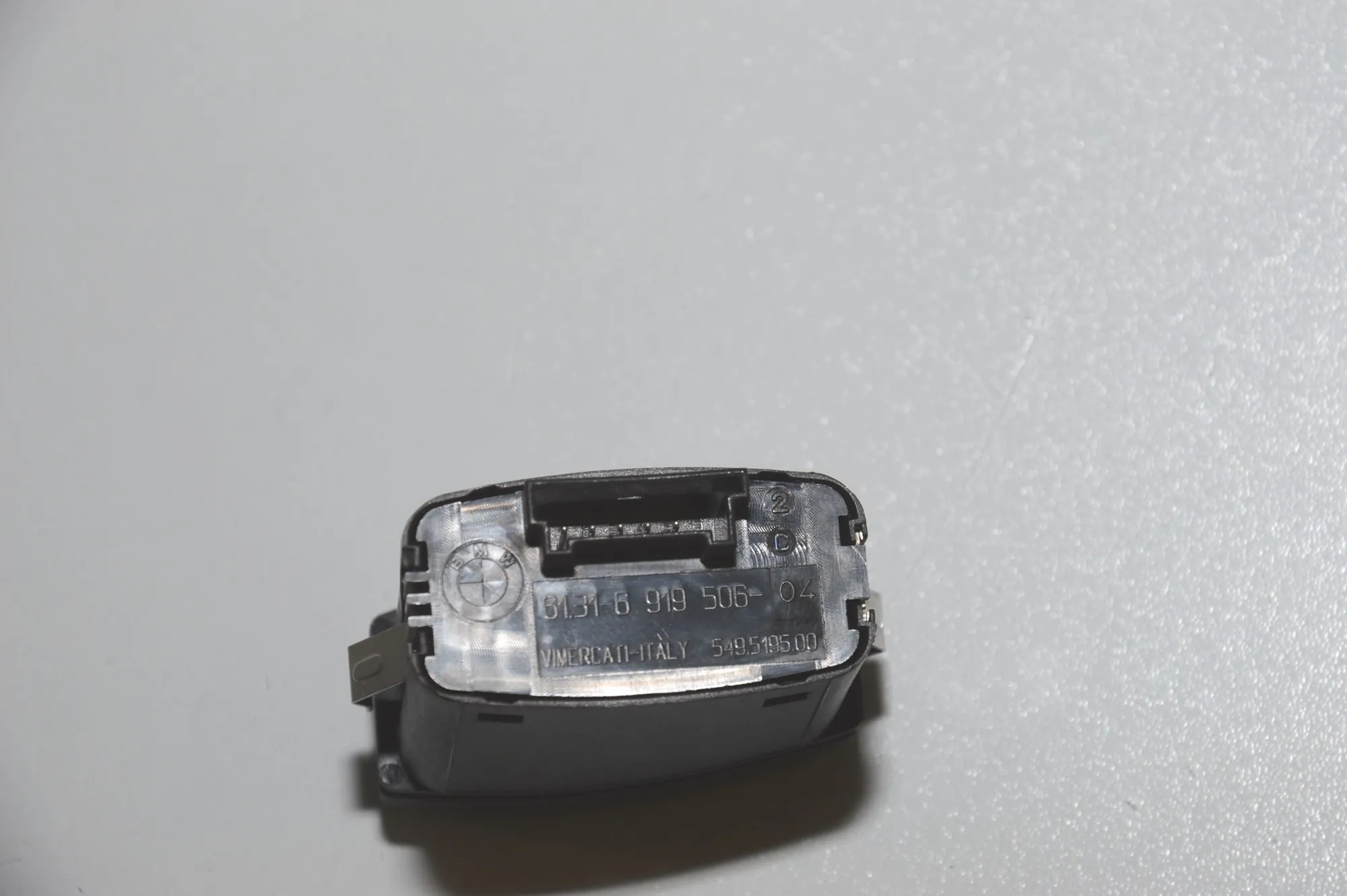 Hazard Button – OEM 6919506 · BMW 5 (E60) 523 i 2005 – 6
