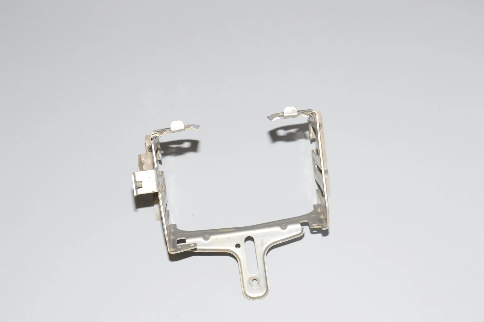 Bracket – OEM 4523907 · BMW i3 (I01) Hybrid 2014 – 4