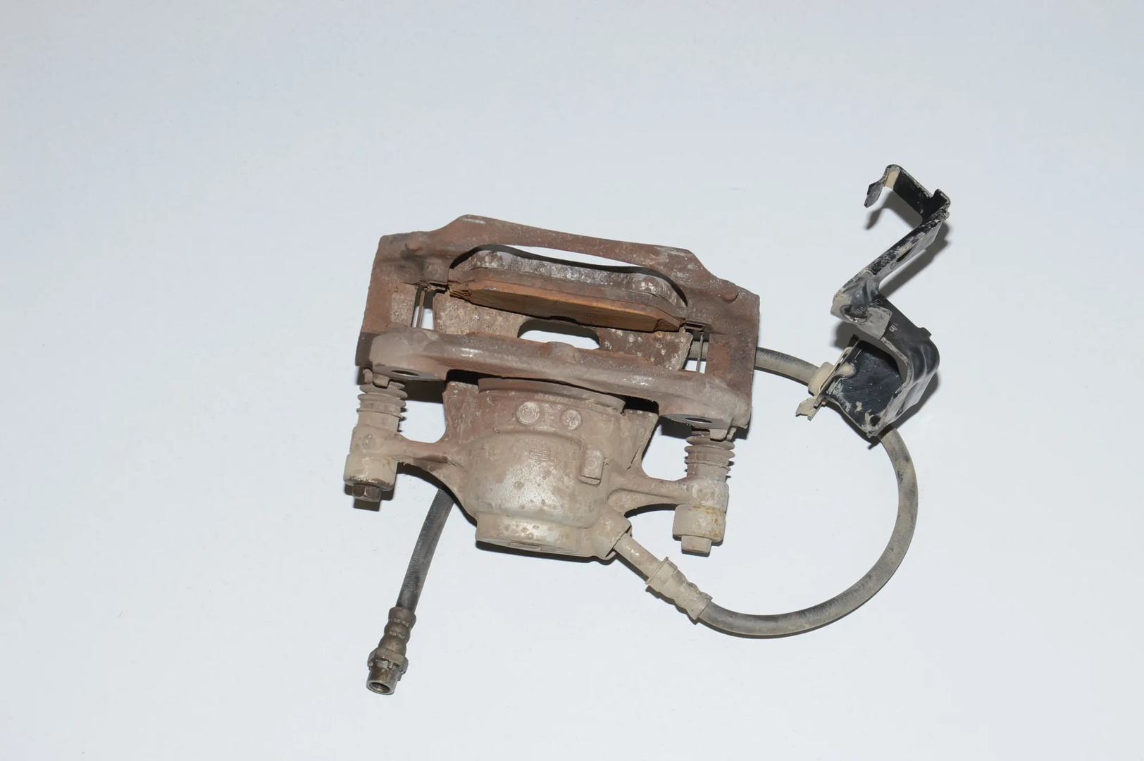 Front Right Brake Caliper – OEM 34116860270 · BMW i3 (I01) Hybrid 2014 – 2