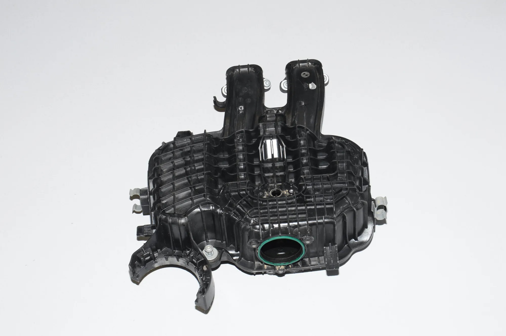 Intake Manifold – OEM 8530103 · BMW i3 (I01) Hybrid 2014