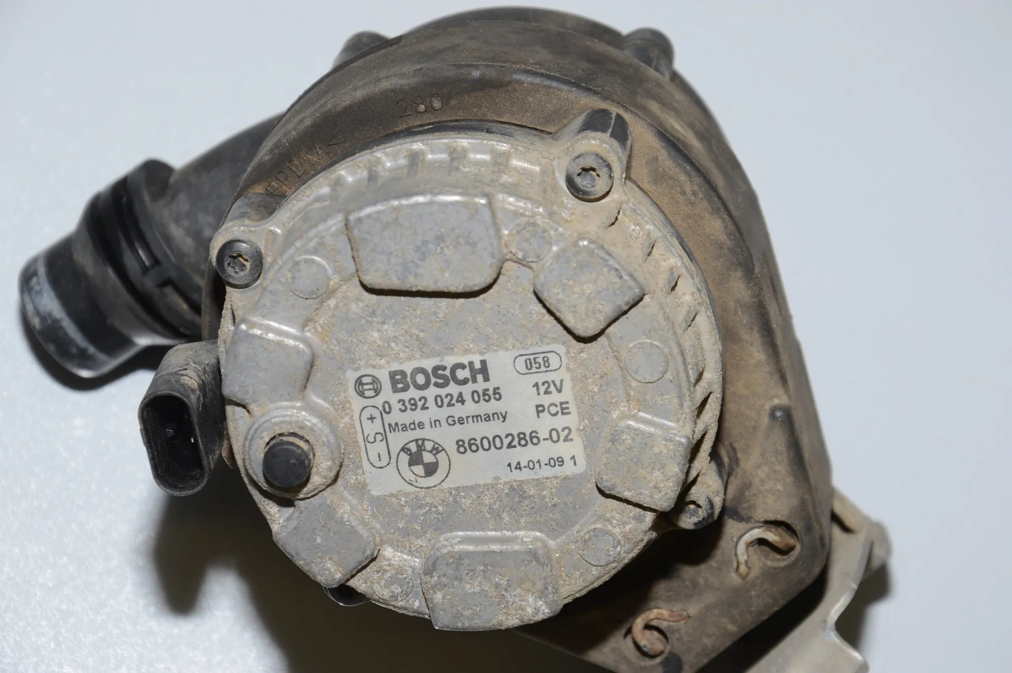 Auxiliary Water Pump – OEM 0392024055 · BMW i3 (I01) Hybrid 2014 – 5