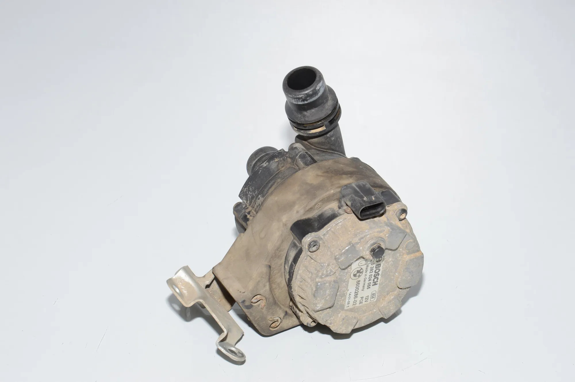 Auxiliary Water Pump – OEM 0392024055 · BMW i3 (I01) Hybrid 2014 – 2