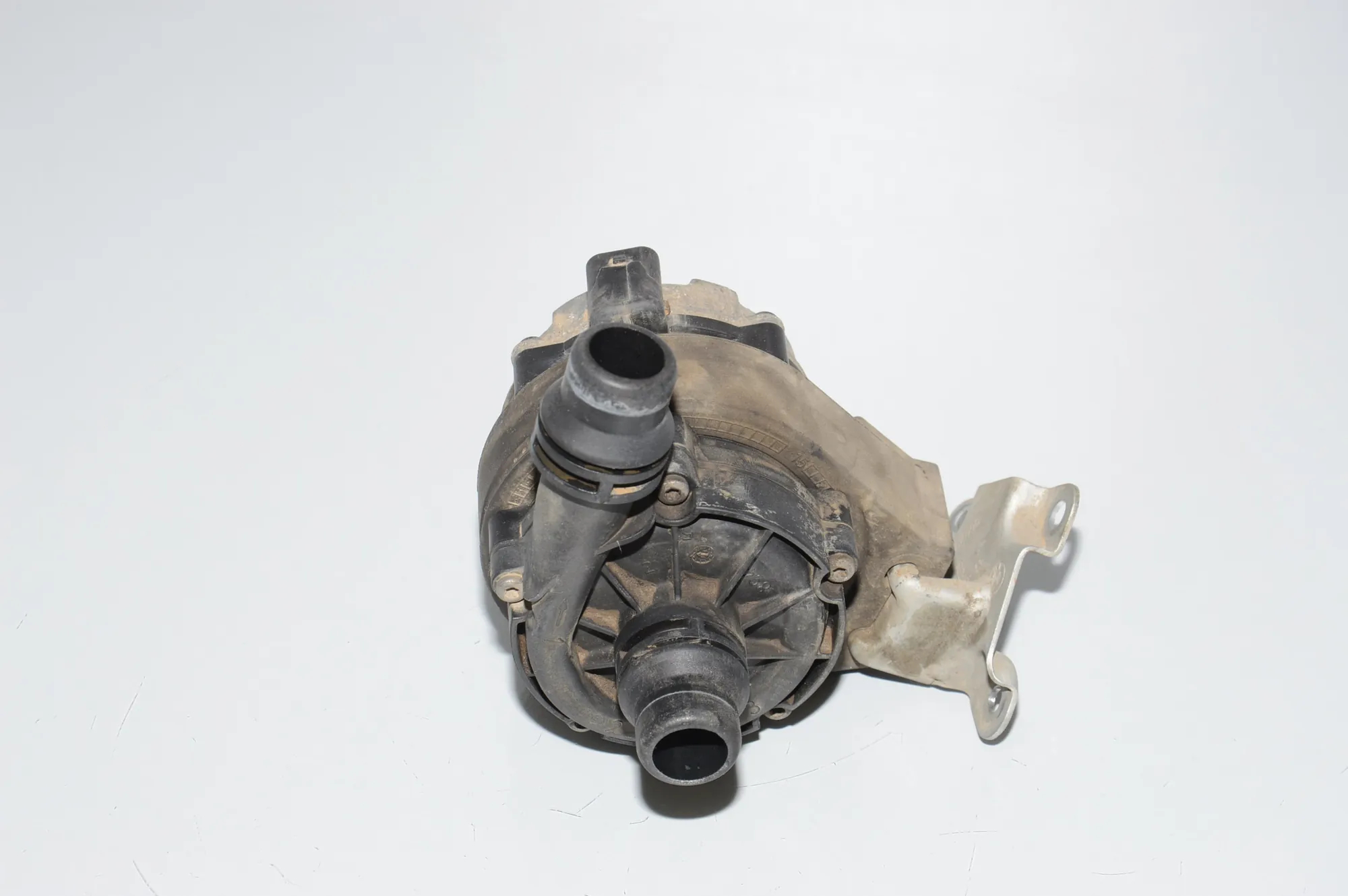 Auxiliary Water Pump – OEM 0392024055 · BMW i3 (I01) Hybrid 2014
