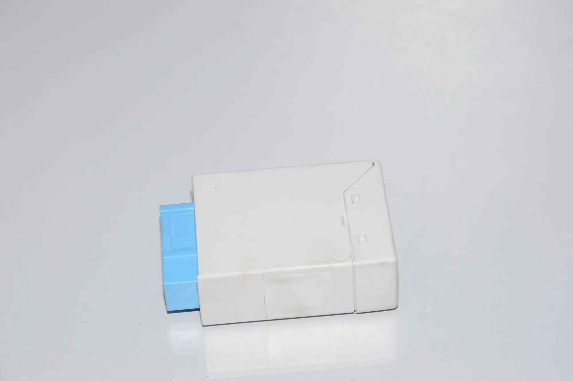 Fuel Pump Control Unit – OEM 7391012 · BMW i3 (I01) Hybrid 2014 – 3