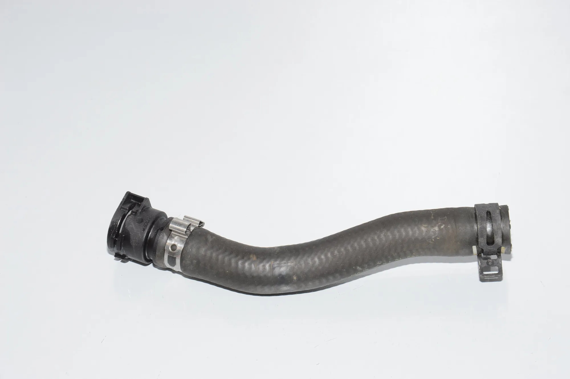 Coolant Hose Pipe – OEM 7616037 · BMW i3 (I01) Hybrid 2014 – 2