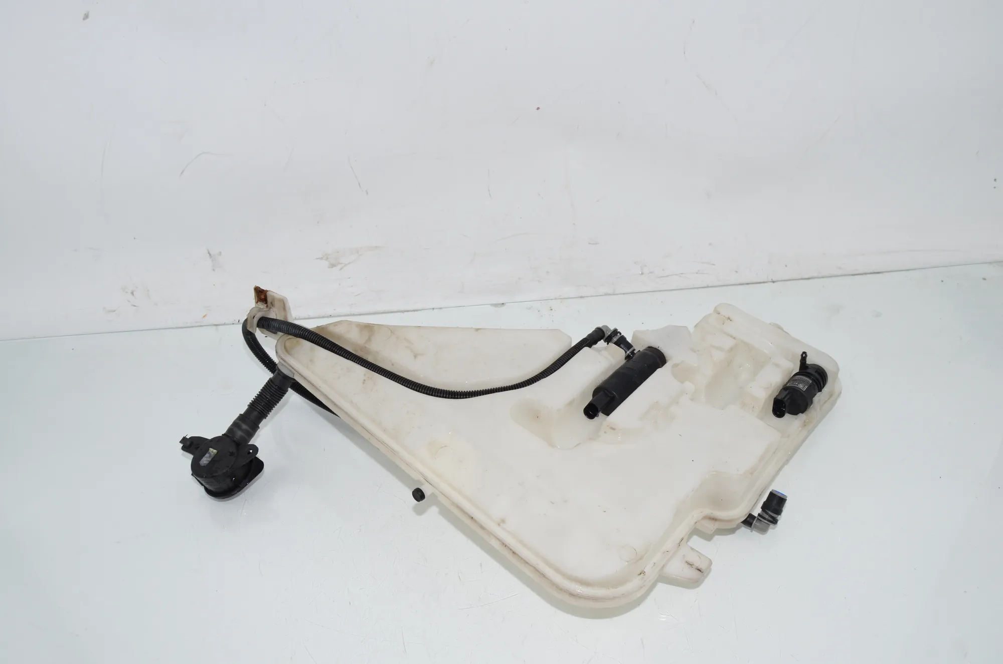 Window Washer Tank – OEM 7241679 · BMW 4 Coupe (F32, F82) 430 d xDrive 2014 – 2