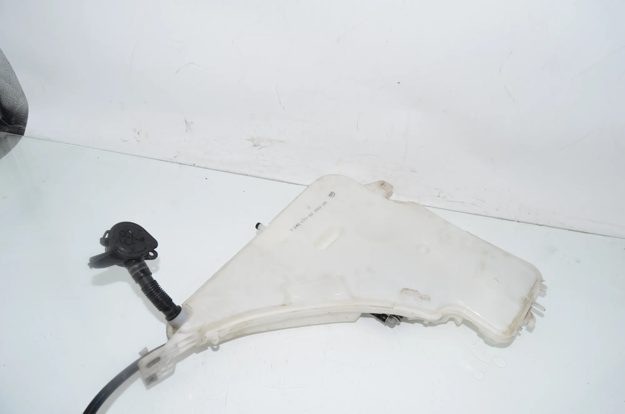 Window Washer Tank – OEM 7241679 · BMW 4 Coupe (F32, F82) 430 d xDrive 2014 – 3