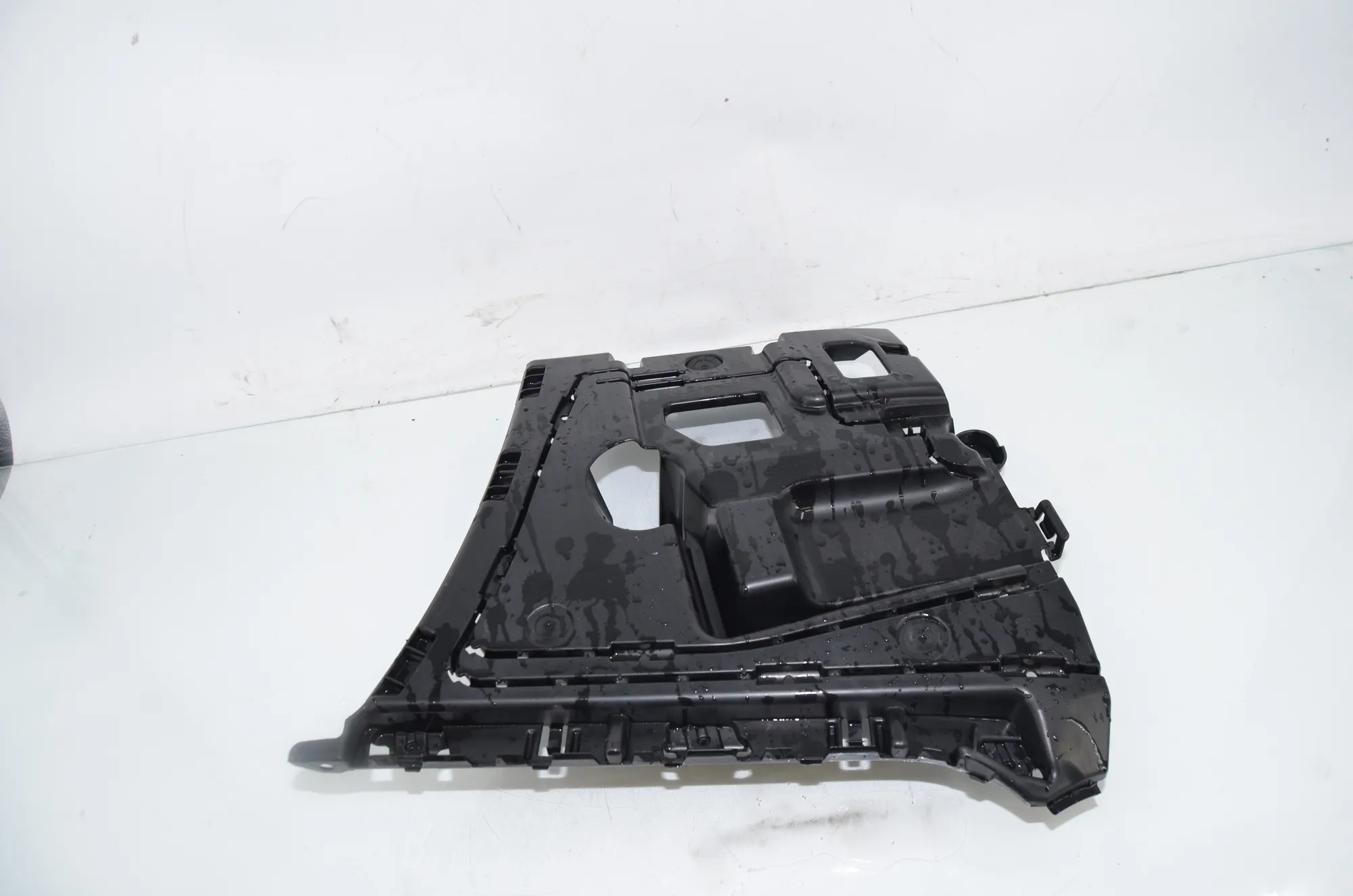 Rear Right Bumper Bracket – OEM 7428732 · BMW 4 Coupe (F32, F82) 430 d xDrive 2014 – 2