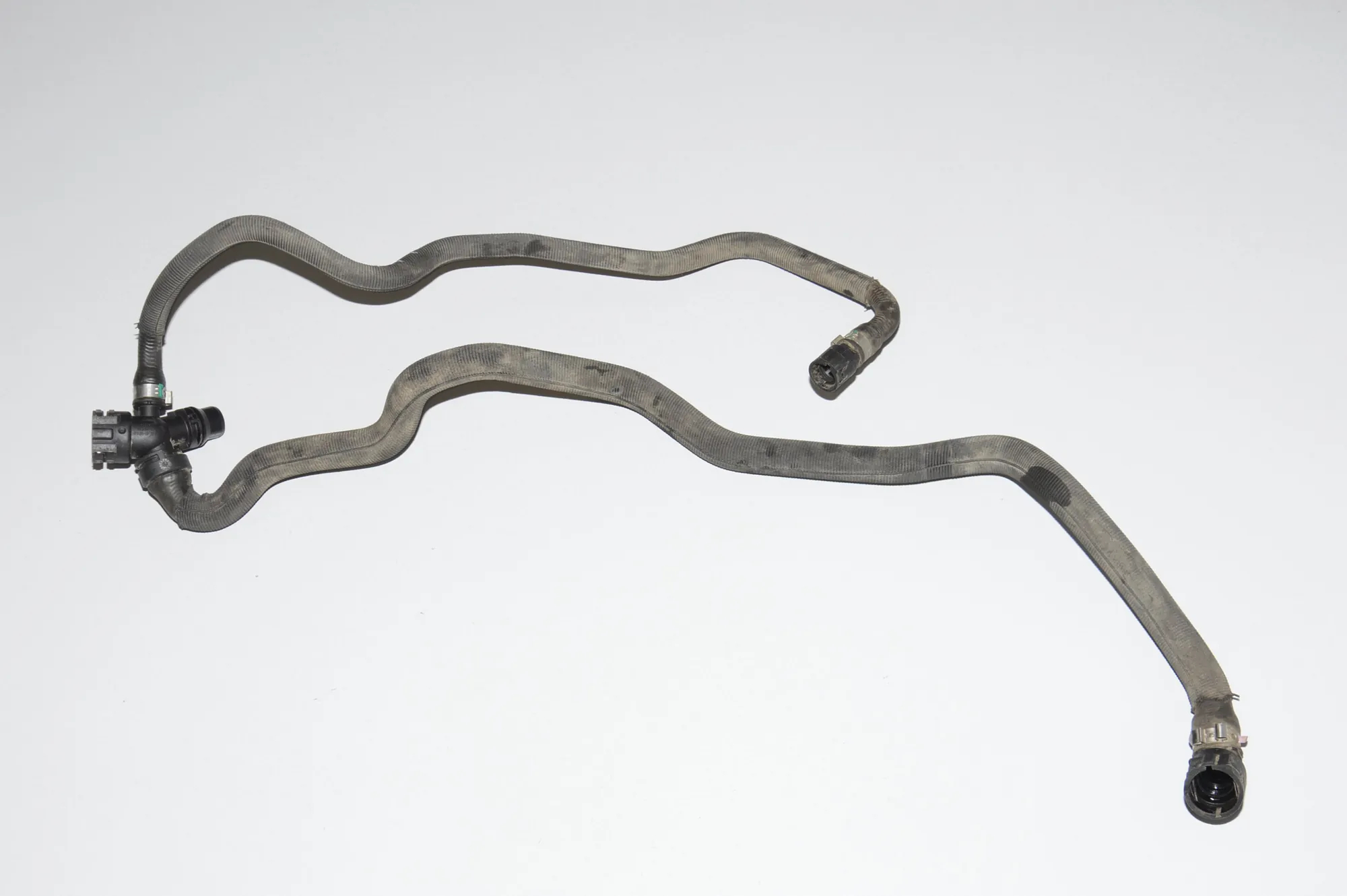 Coolant Hose Pipe – OEM 17127637024 · BMW i3 (I01) Hybrid 2014 – 3