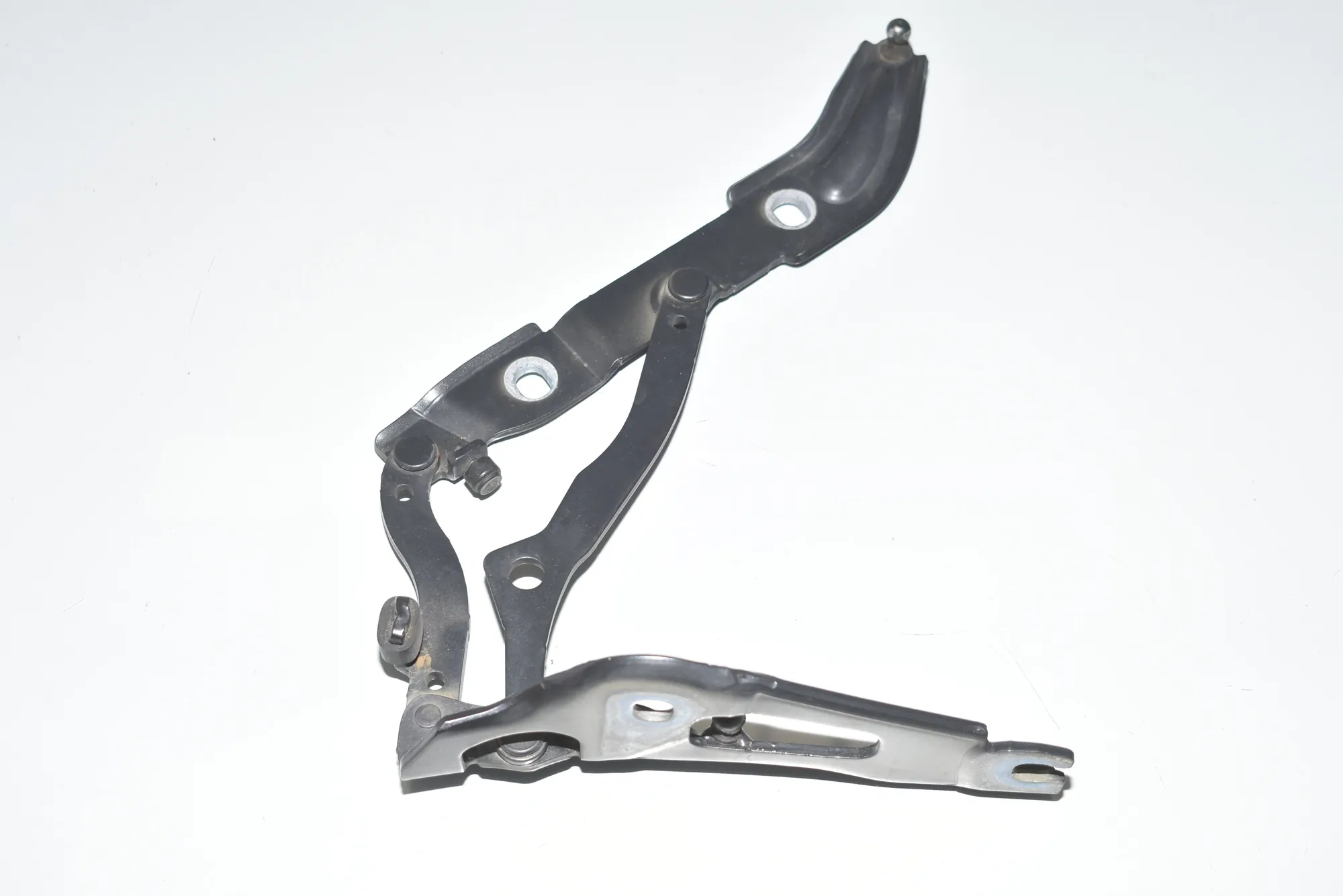 Left Side Bootlid Hinge – OEM 7060627 · BMW 3 (E90) 318 d 2008