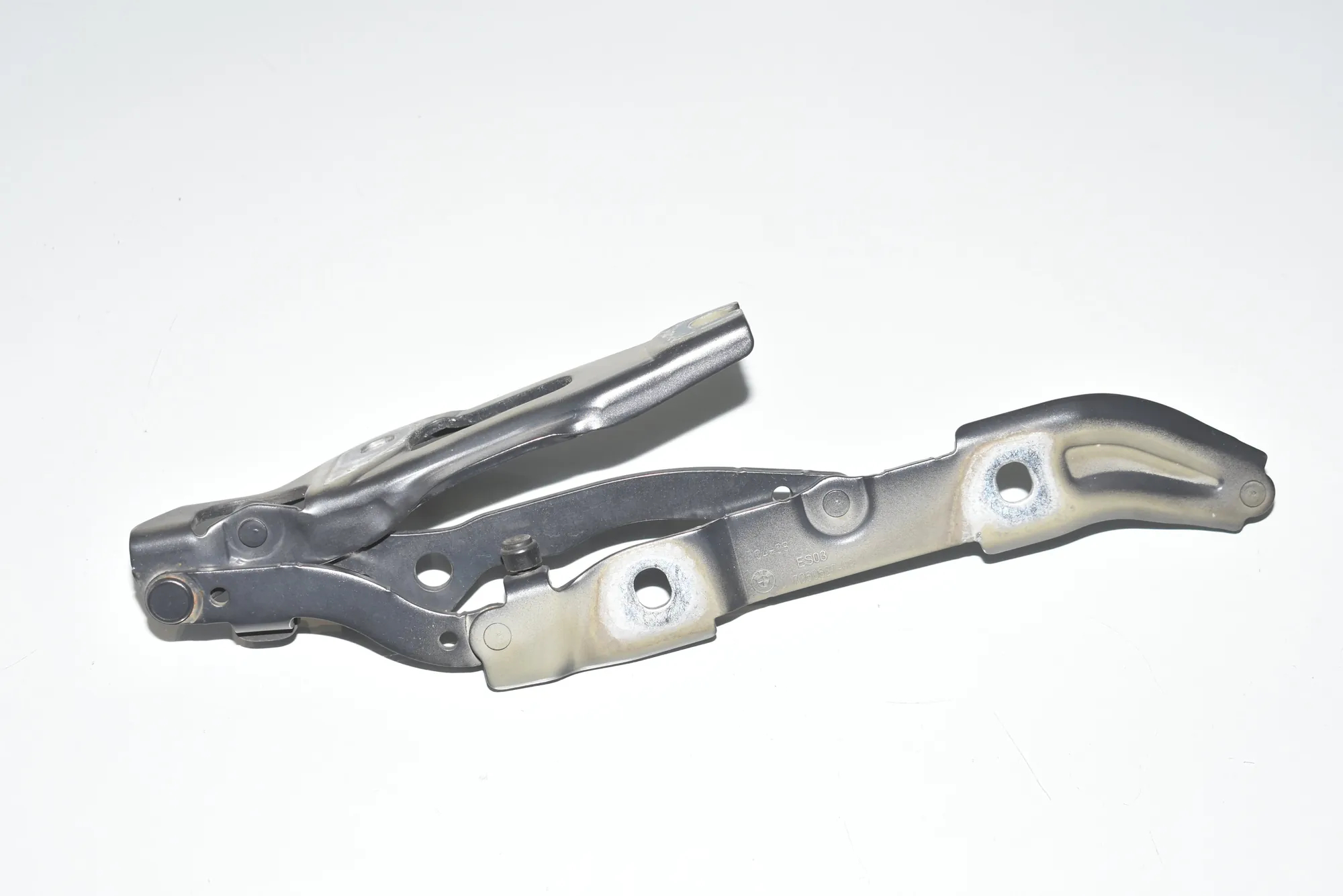 Left Side Bootlid Hinge – OEM 7060627 · BMW 3 (E90) 318 d 2008 – 3