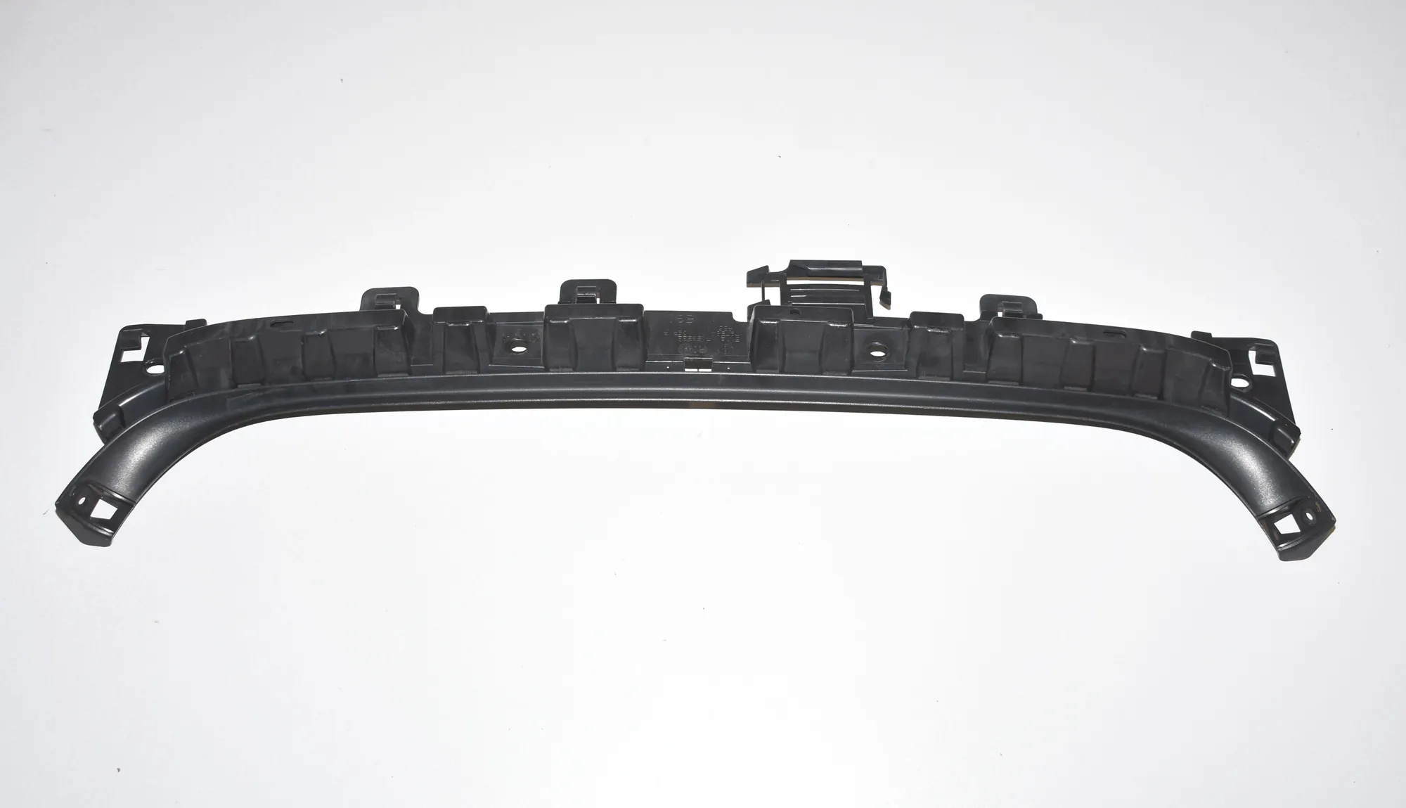 Rear Bumper Middle Bracket – OEM 51127058522 · BMW 3 (E90) 318 d 2008 – 2