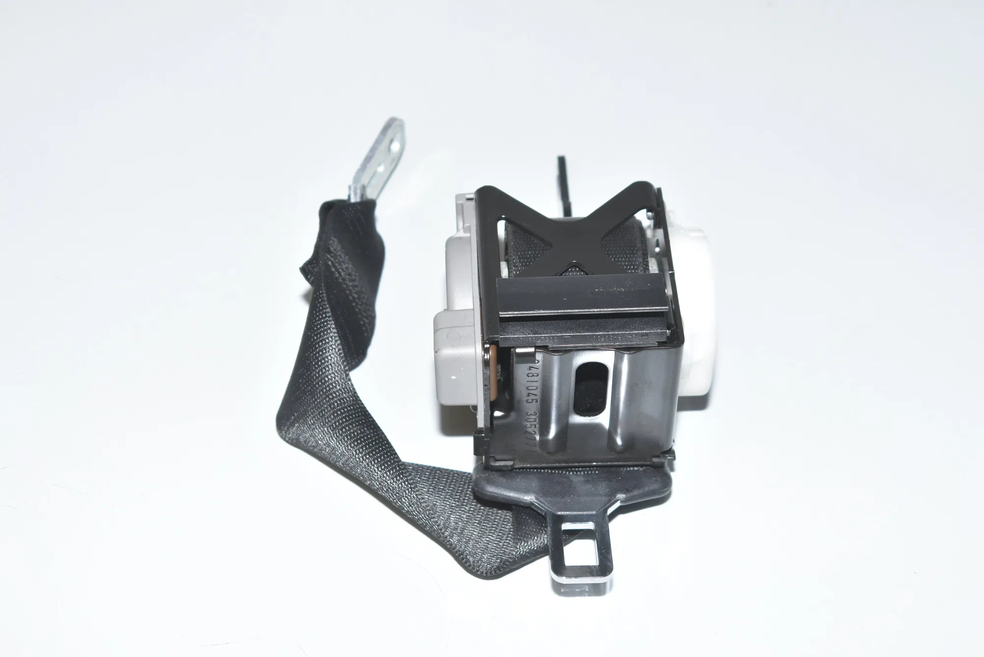 Rear Left Seatbelt – OEM 6975365 · BMW 3 (E90) 318 d 2008 – 2