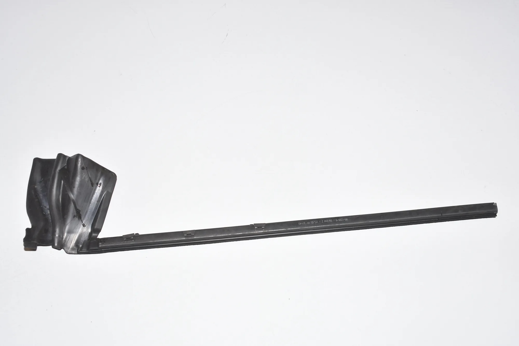 Front Right Door Rubber Seal – OEM 51337196344 · BMW 5 Gran Turismo (F07) 530 d 2010