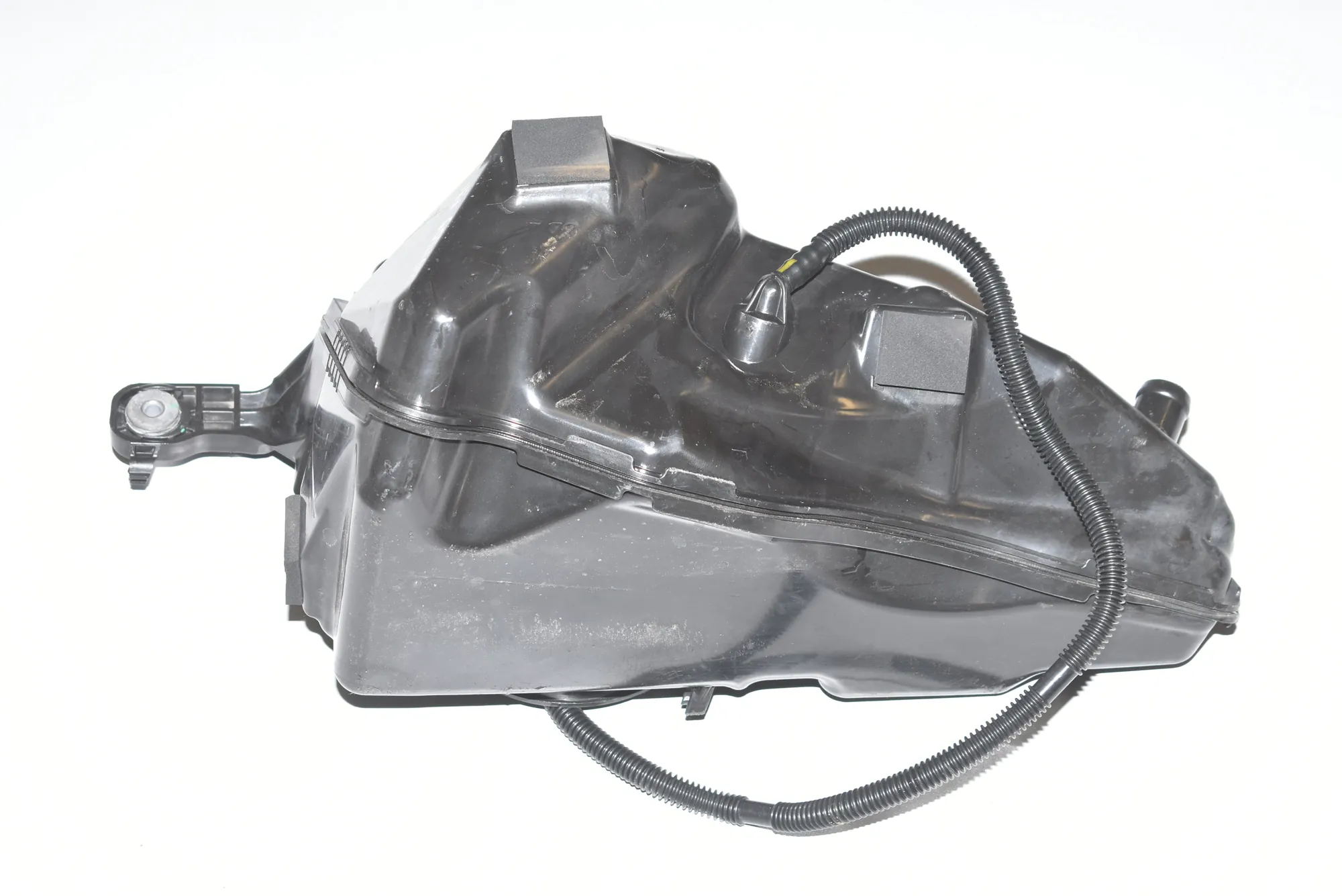 AdBlue Tank – OEM 16197433648 · BMW 3 Touring (F31) 318 d 2018