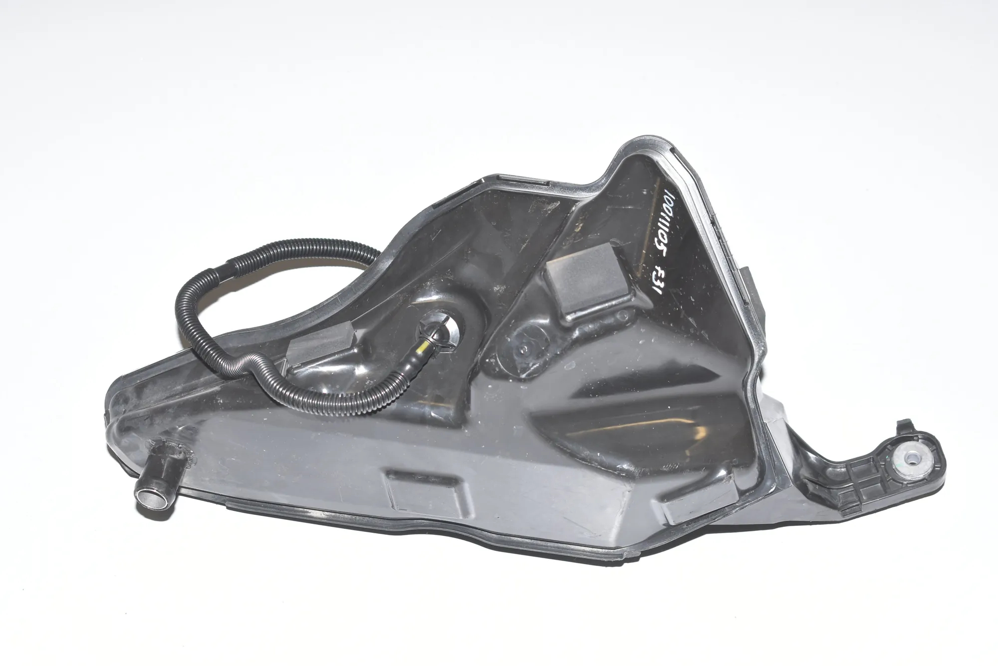 AdBlue Tank – OEM 16197433648 · BMW 3 Touring (F31) 318 d 2018 – 2