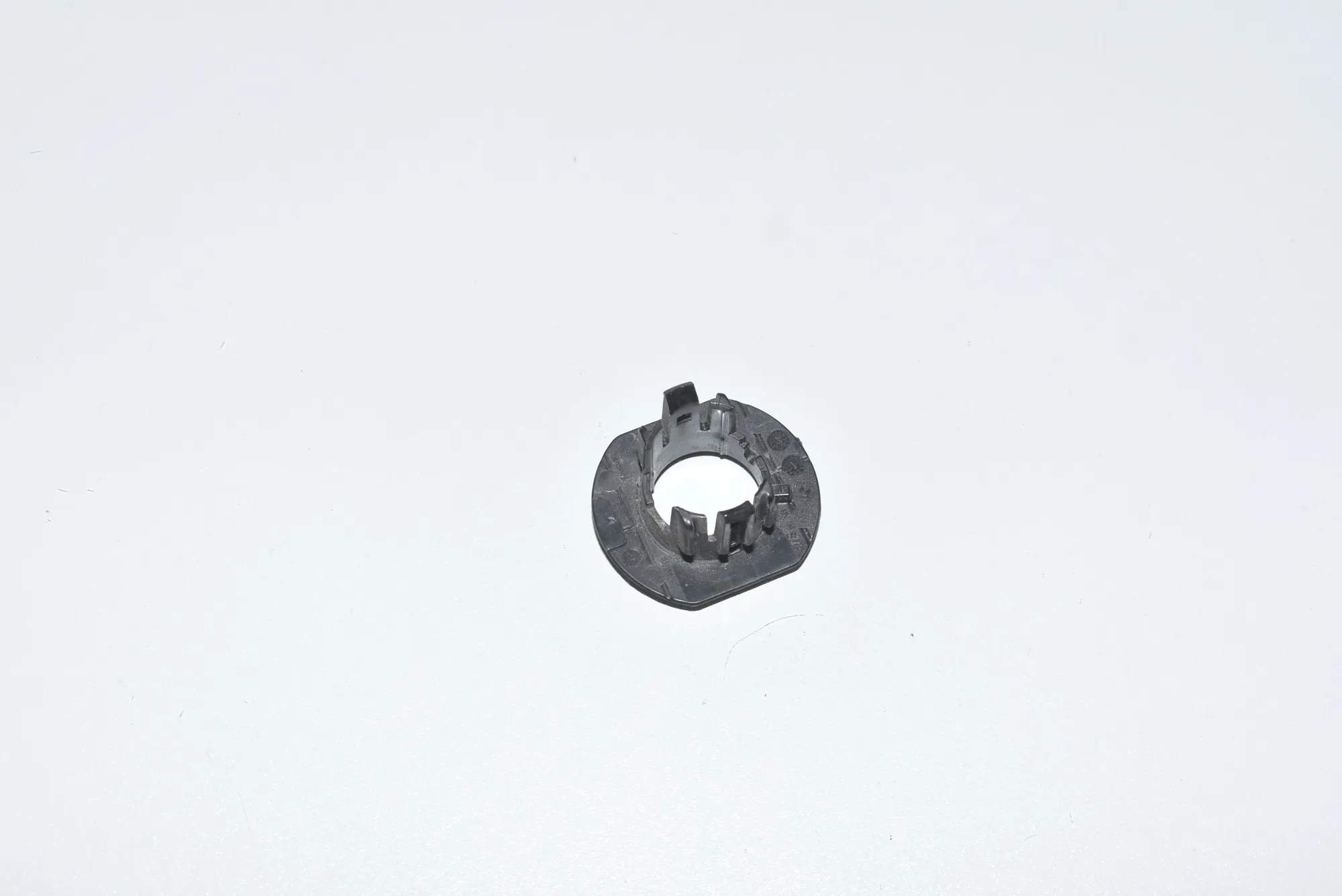 Parking Sensor Holder – OEM 51127445160 · BMW 3 Touring (F31) 318 d 2018 – 2