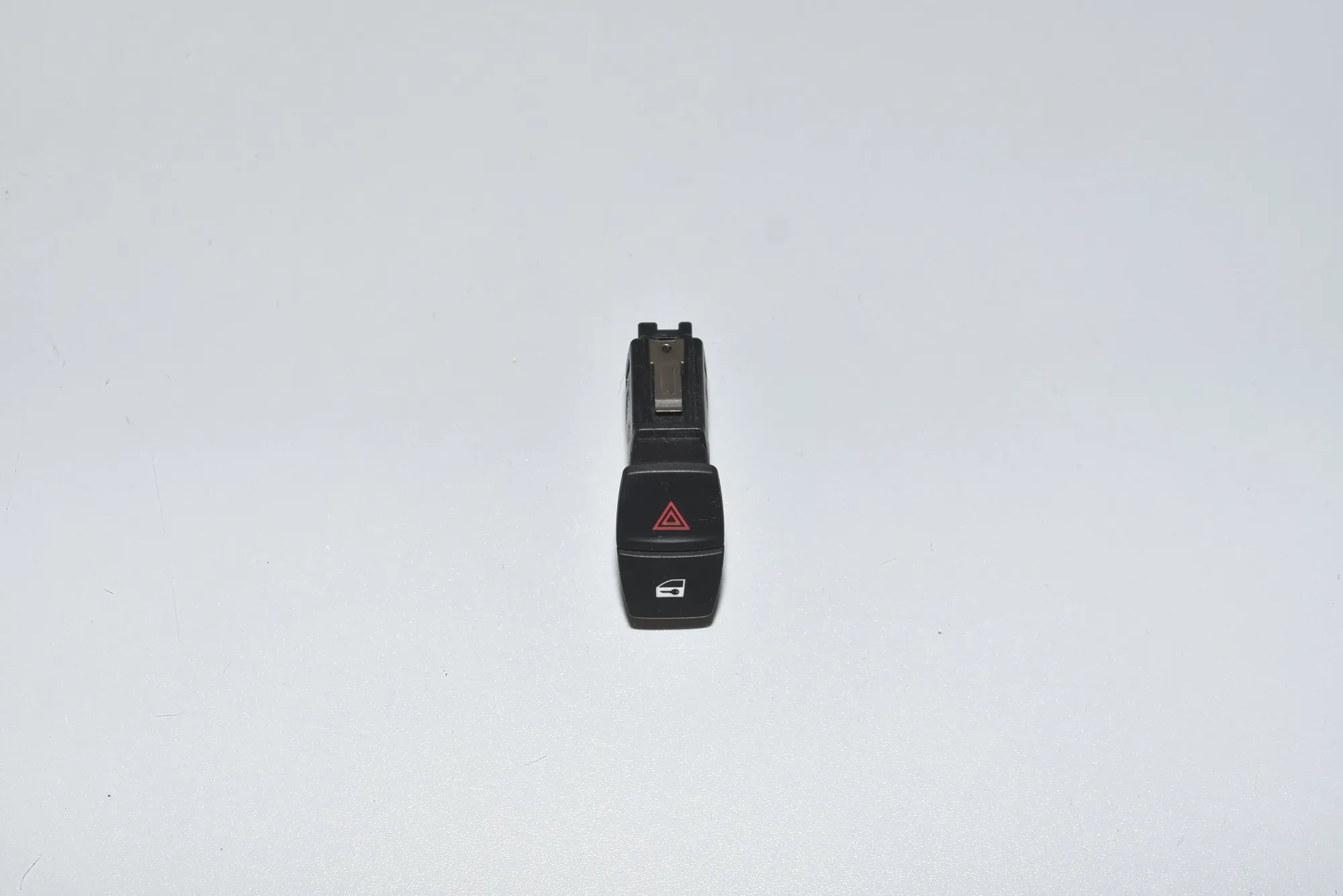 Hazard Button – OEM 61319231786 · BMW 3 Touring (F31) 318 d 2018