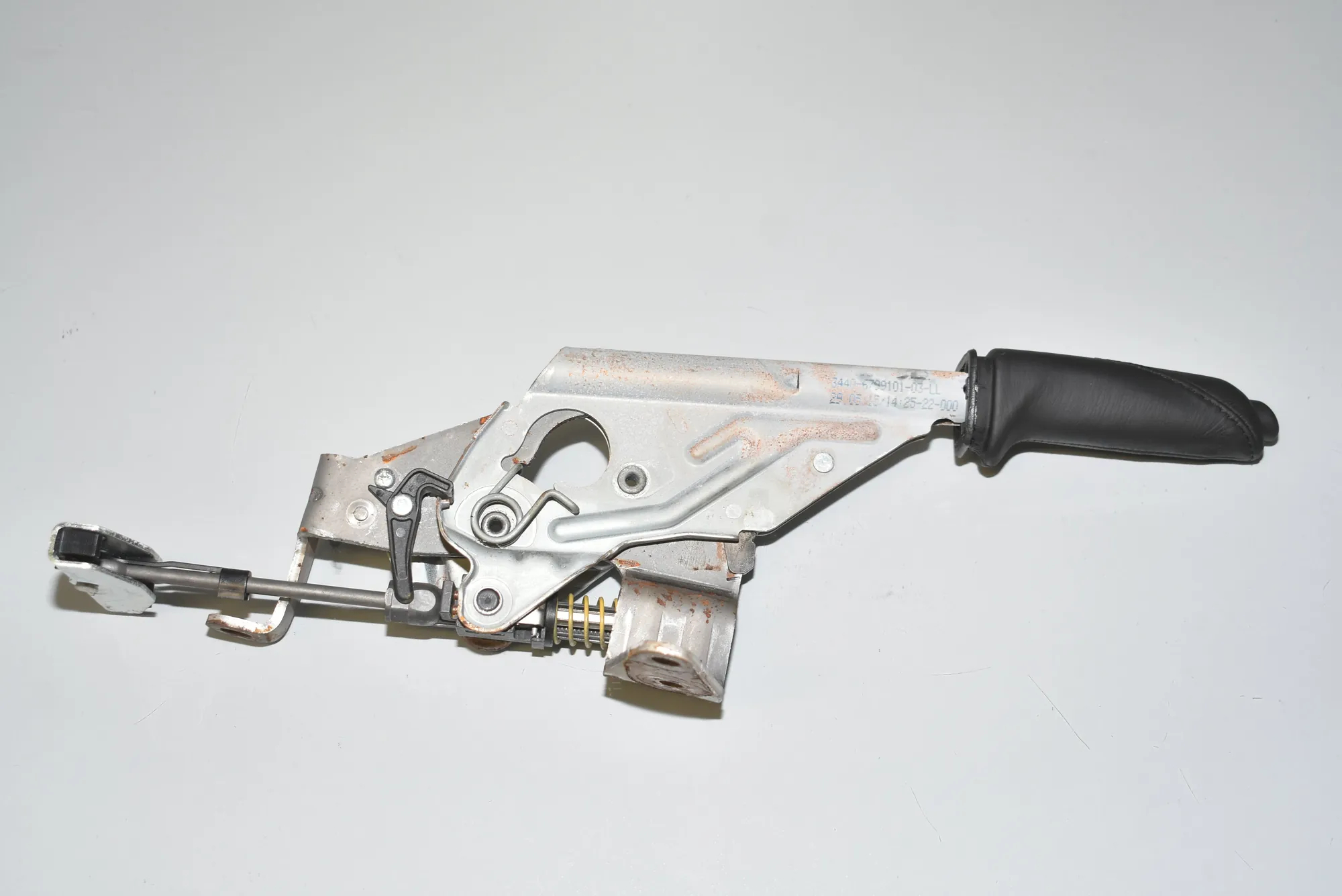 Parking Brake Mechanism – OEM 6799101 · BMW 4 Gran Coupe (F36) 435 d xDrive 2016 – 2