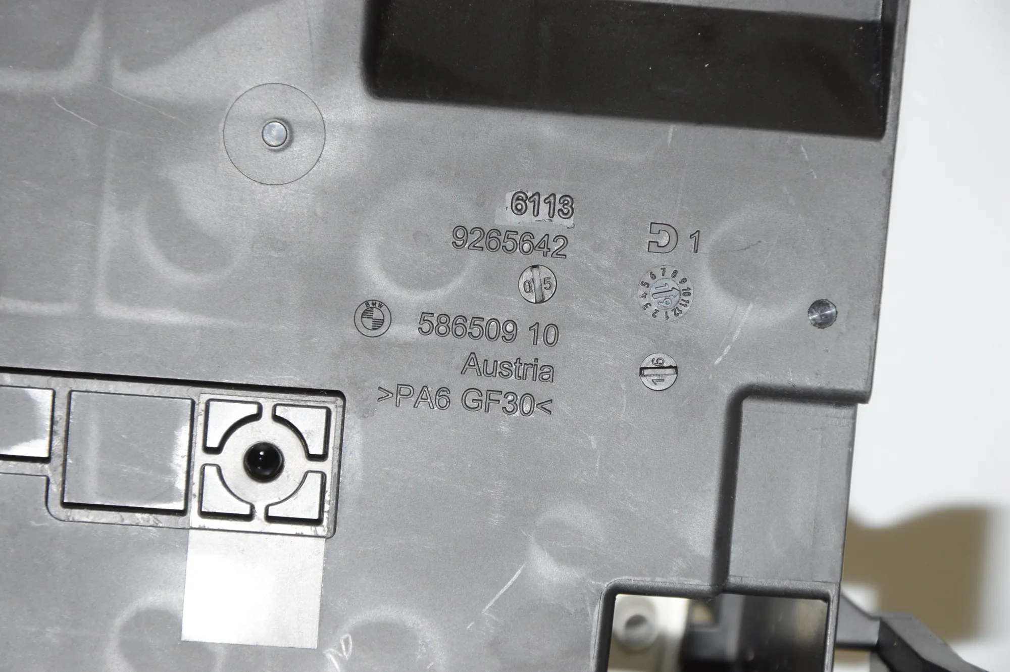 Bracket – OEM 61139265642 · BMW i3 (I01) BMW i3 (I01) Electric 2019 – 5