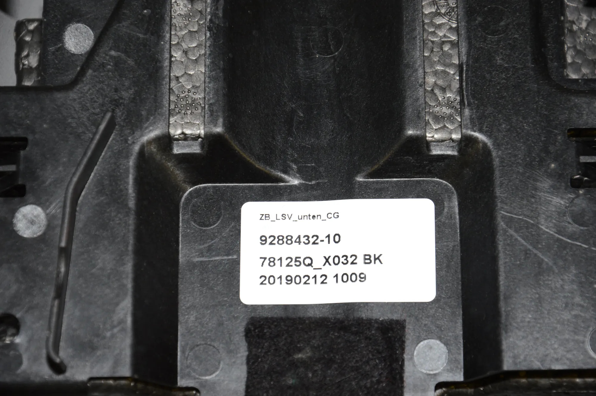 Steering Mechanism Trim – OEM 51459288432 · BMW i3 (I01) BMW i3 (I01) Electric 2019 – 8