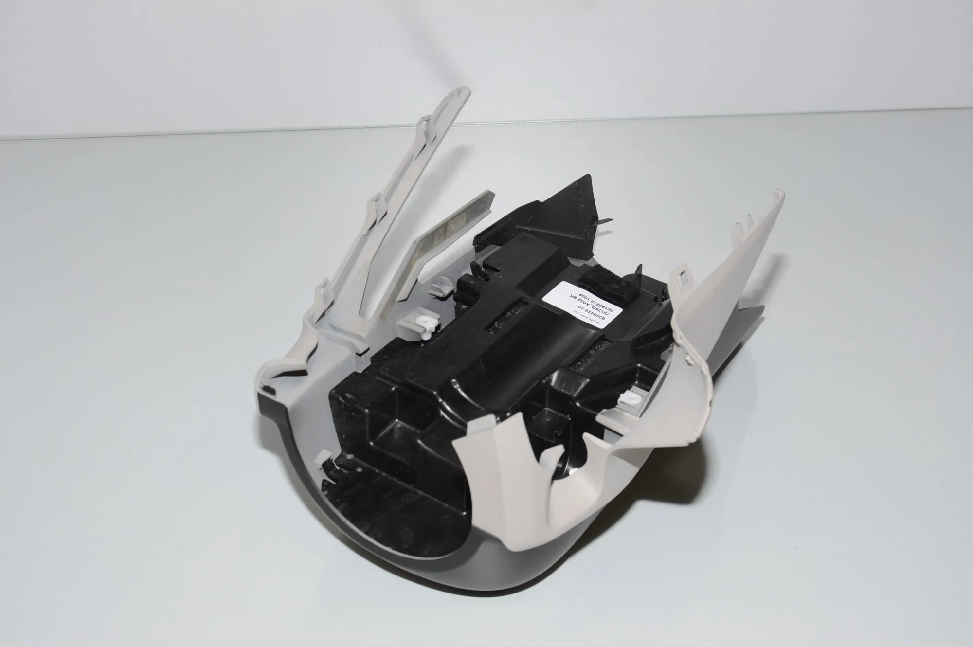 Steering Mechanism Trim – OEM 51459288432 · BMW i3 (I01) BMW i3 (I01) Electric 2019 – 4