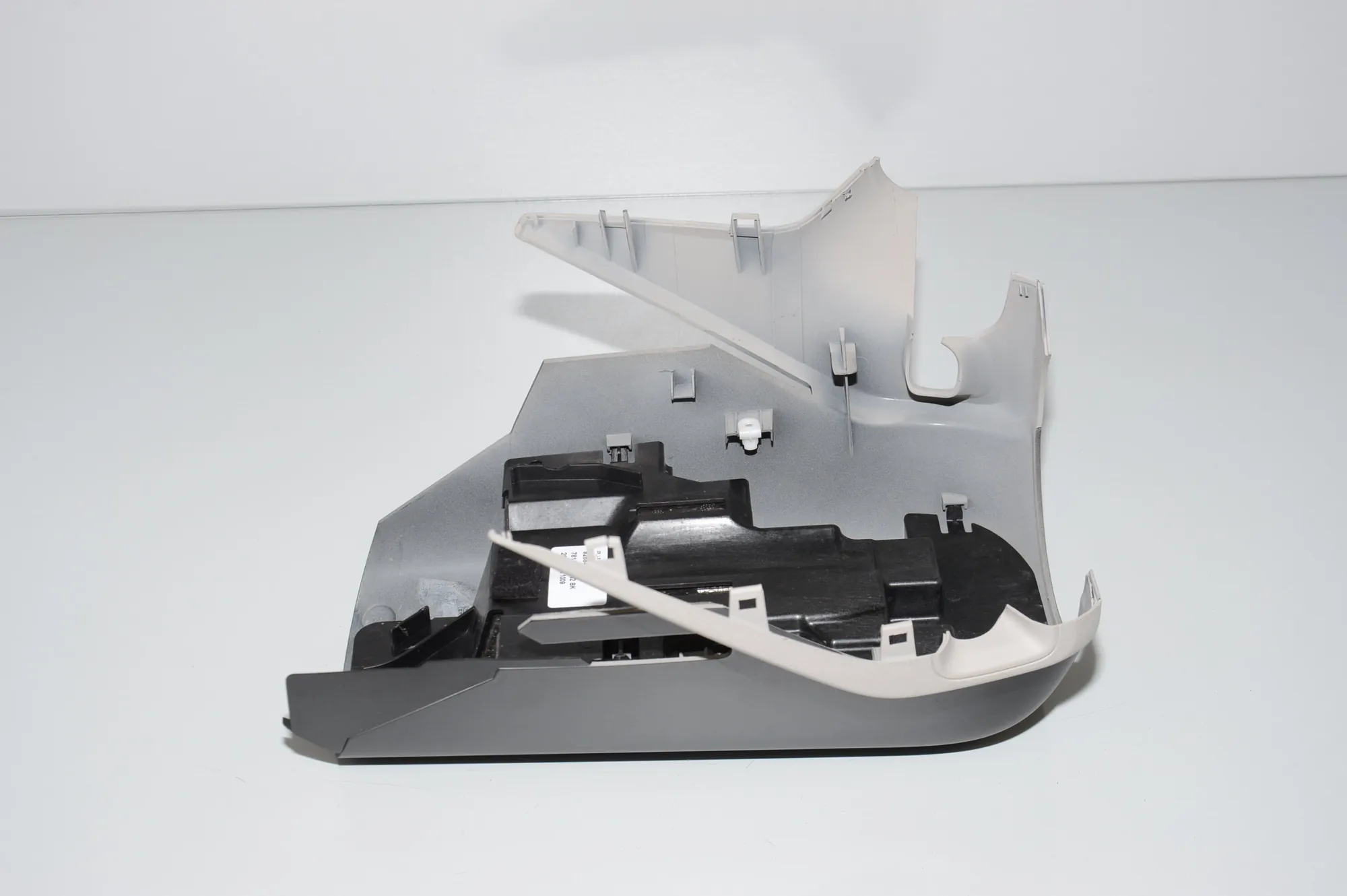 Steering Mechanism Trim – OEM 51459288432 · BMW i3 (I01) BMW i3 (I01) Electric 2019 – 6