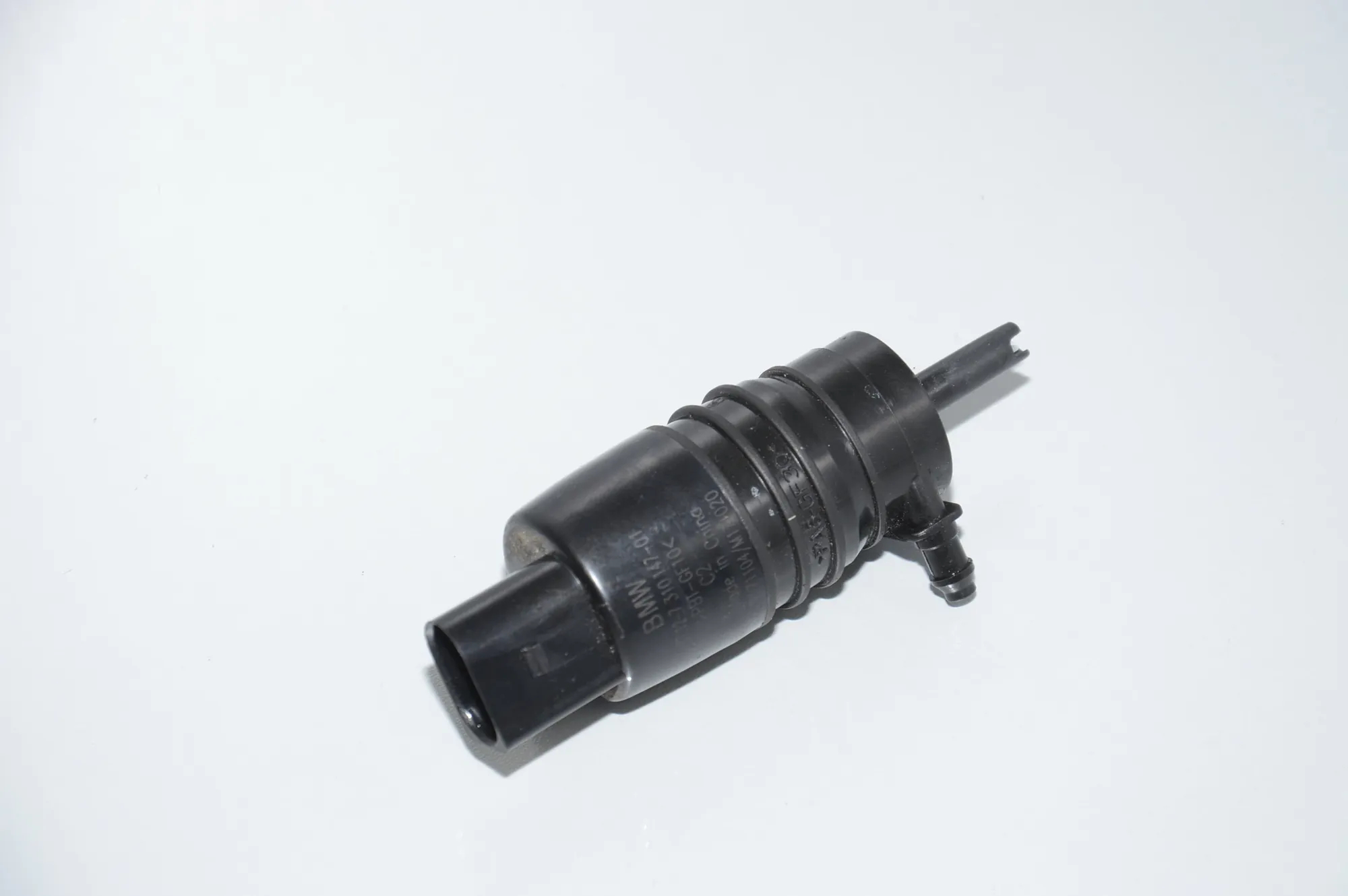 Washer Tank Motor – OEM 67127310147 · BMW 3 Touring (F31) 318 d 2018