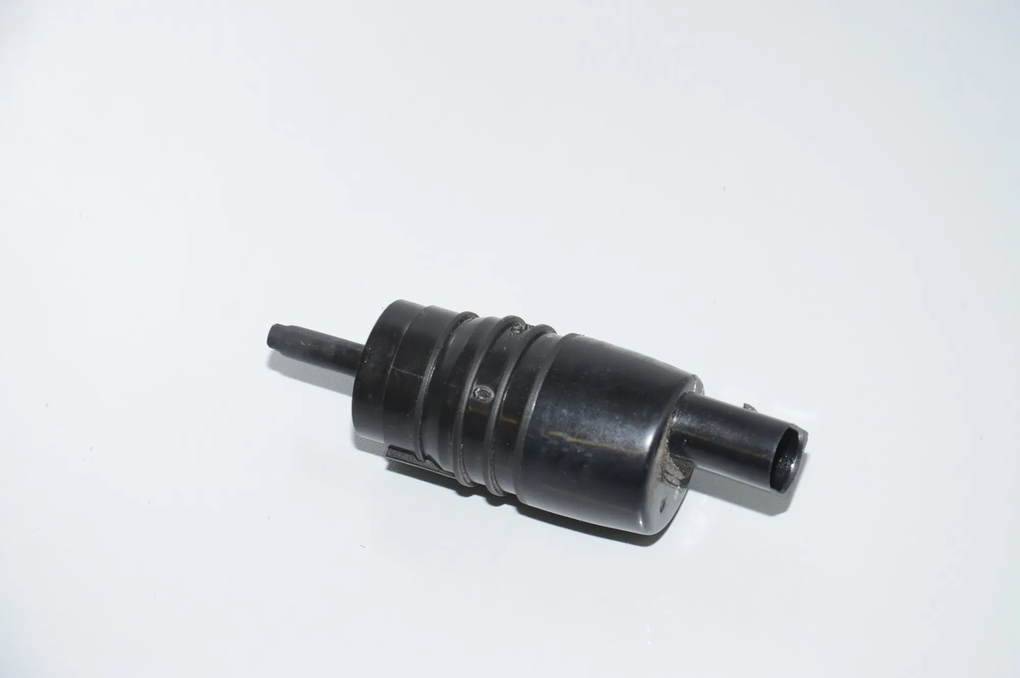 Washer Tank Motor – OEM 67127310147 · BMW 3 Touring (F31) 318 d 2018 – 2