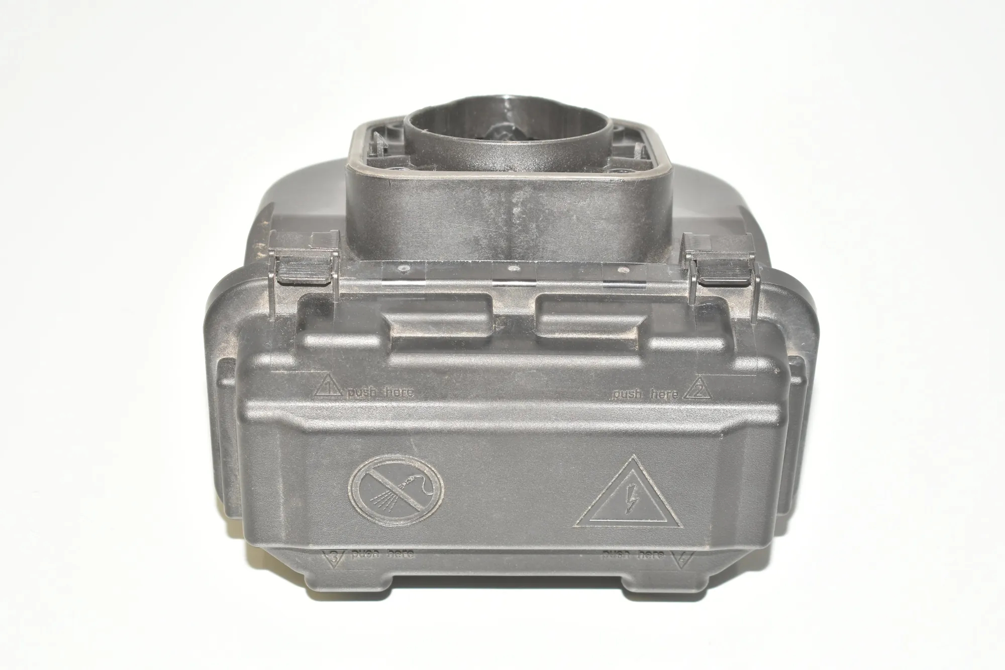 Fuse Box – OEM 61149224872 · BMW 3 Touring (F31) 318 d 2018 – 2