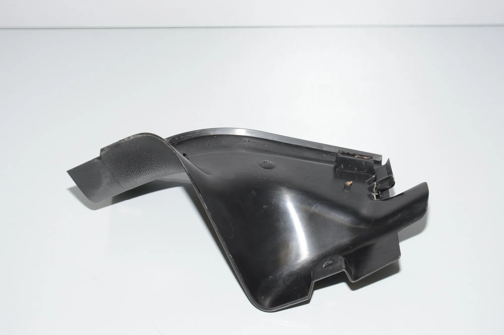Rear Left Interior Step Trim – OEM 51477272381 · BMW i3 (I01) BMW i3 (I01) Electric 2019 – 3