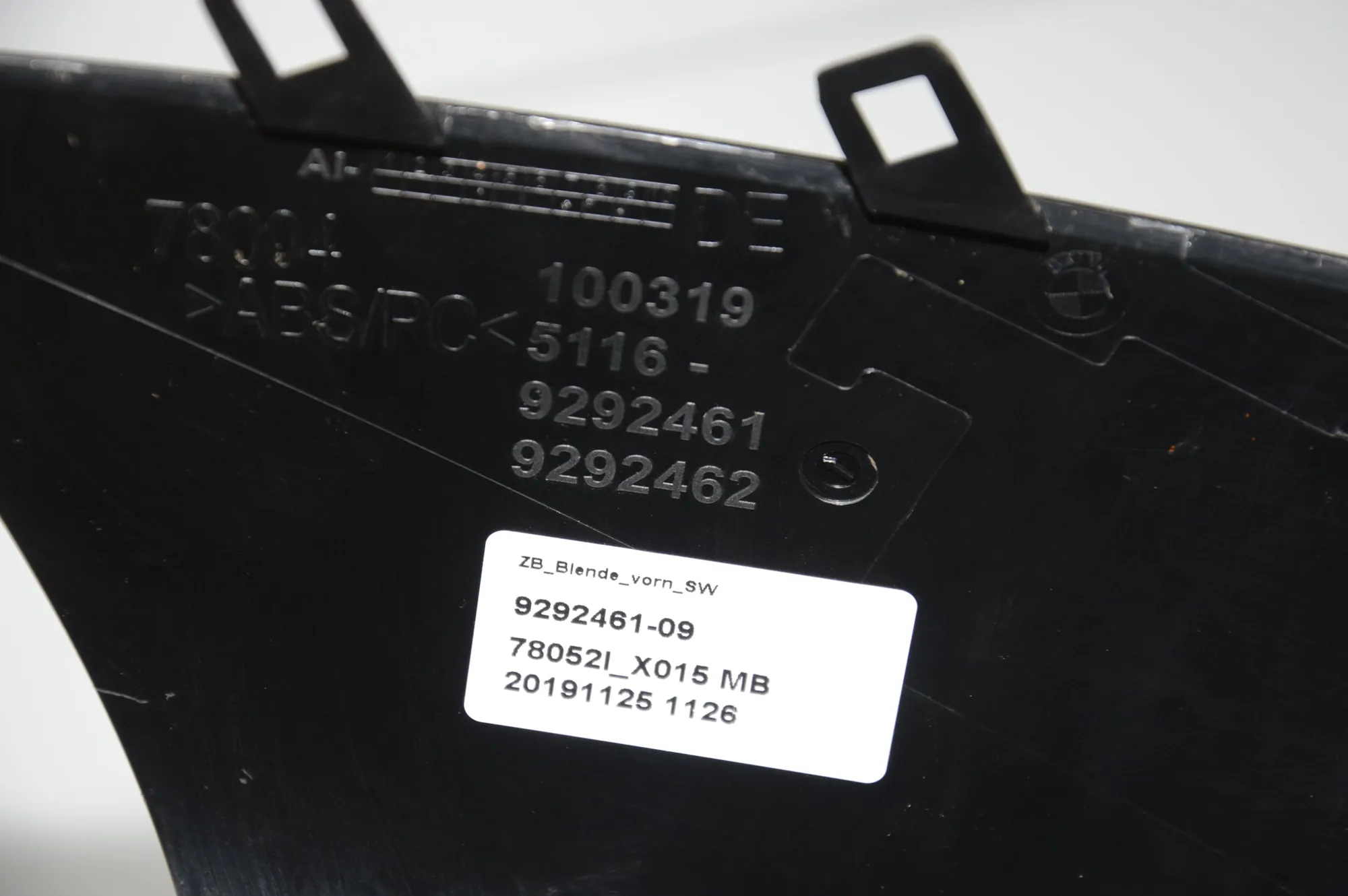 Center Console Trim – OEM 51169292461 · BMW i3 (I01) BMW i3 (I01) Electric 2019 – 5