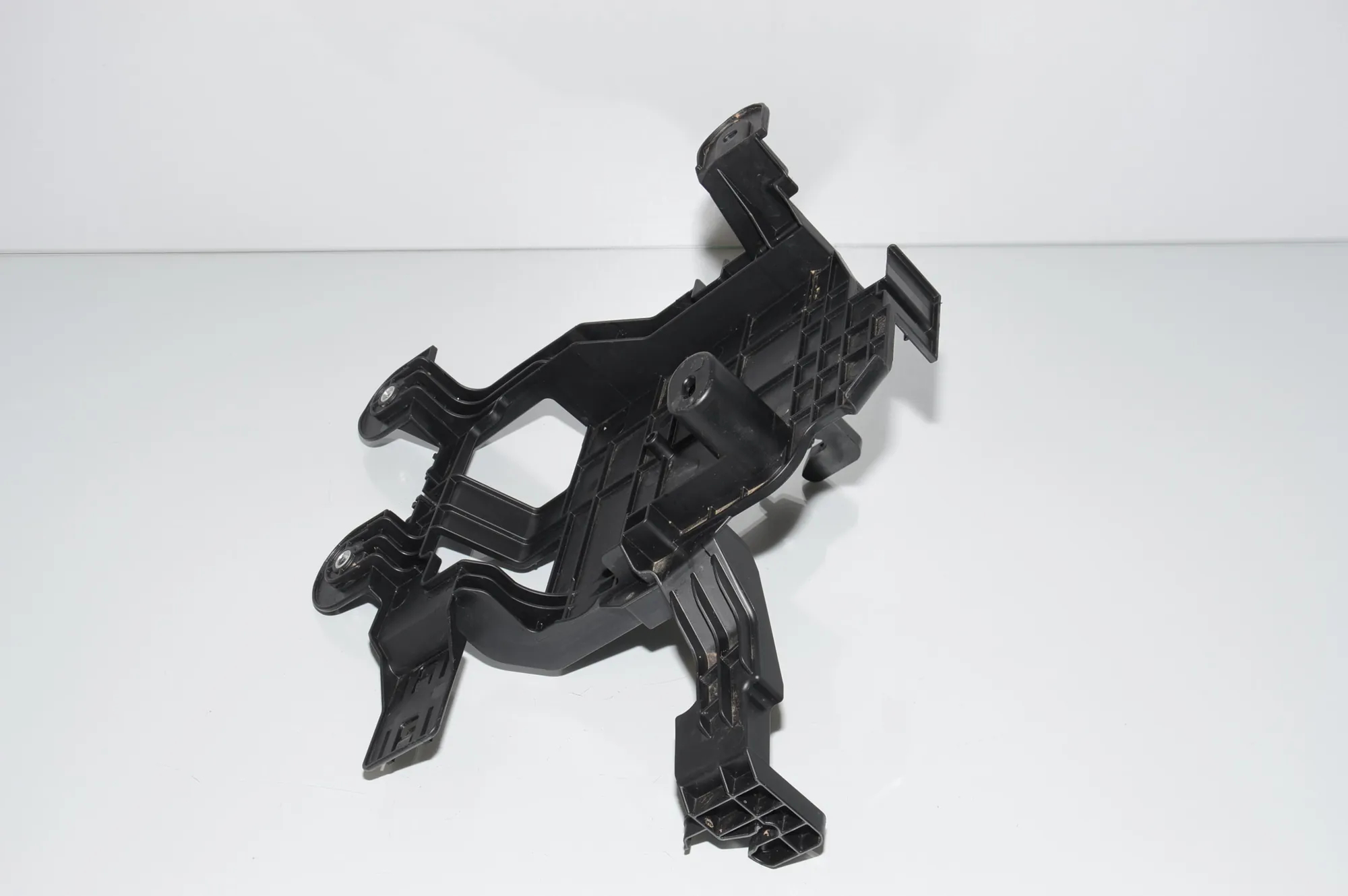 Bracket – OEM 61139265643 · BMW i3 (I01) BMW i3 (I01) Electric 2019 – 3