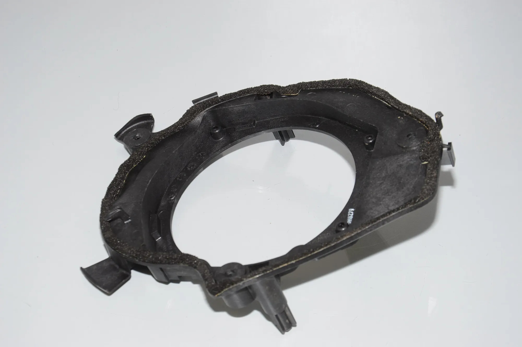 Bracket – OEM 65139290854 · BMW i3 (I01) BMW i3 (I01) Electric 2019 – 4