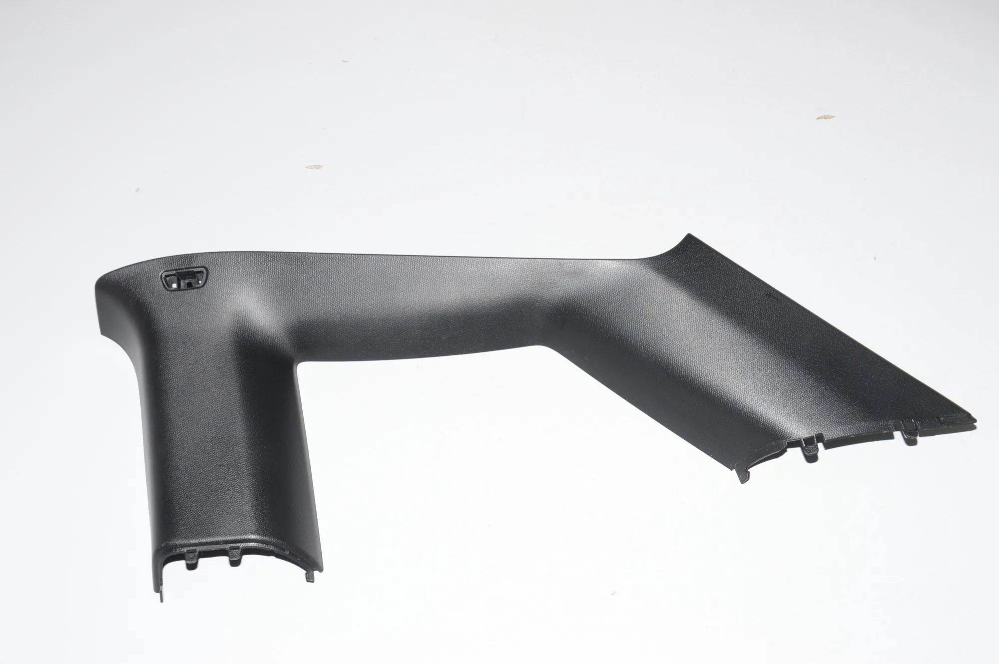 Right Side Pillar Trim – OEM 51437275670 · BMW i3 (I01) BMW i3 (I01) Electric 2019 – 2