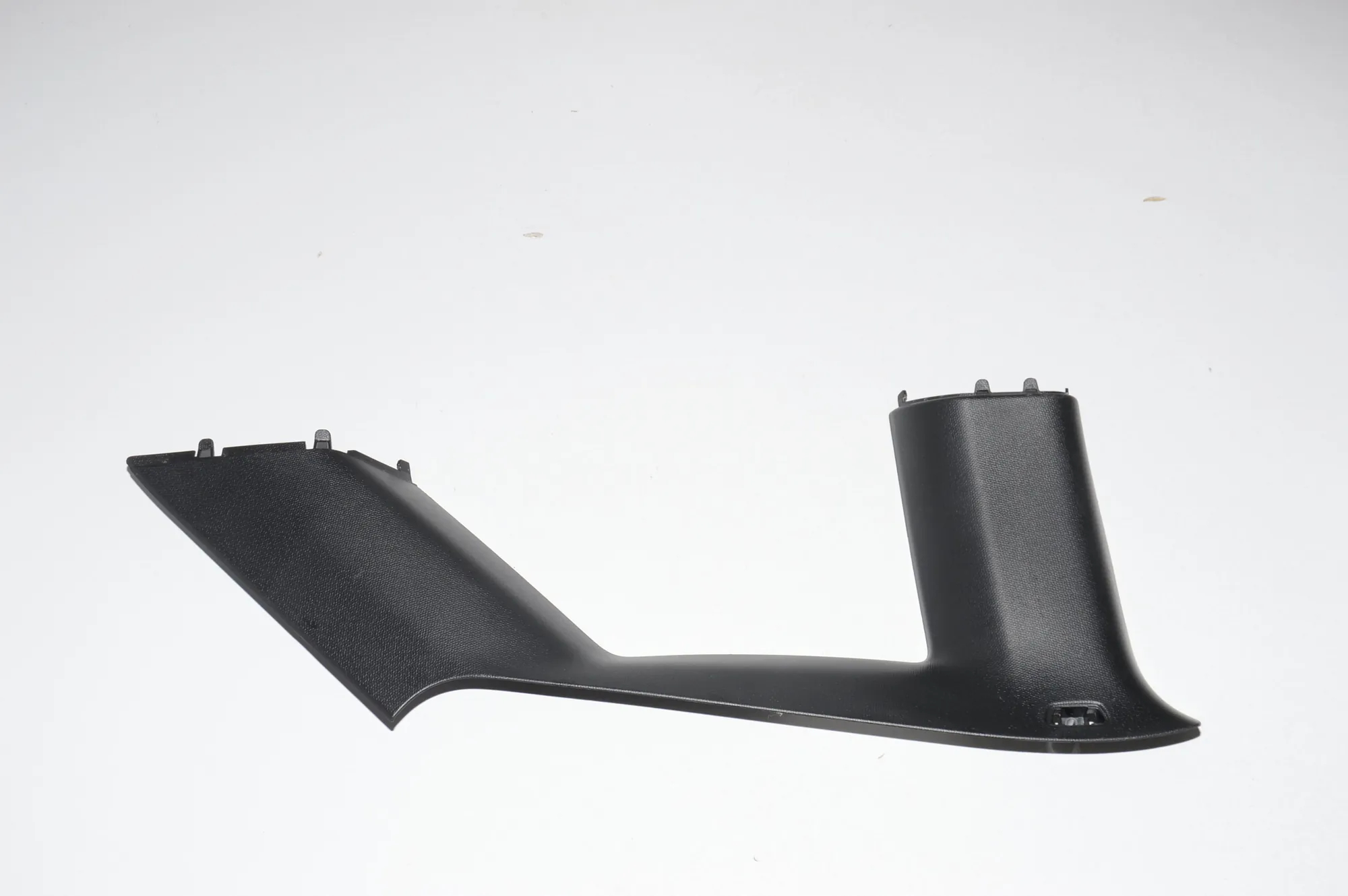 Right Side Pillar Trim – OEM 51437275670 · BMW i3 (I01) BMW i3 (I01) Electric 2019
