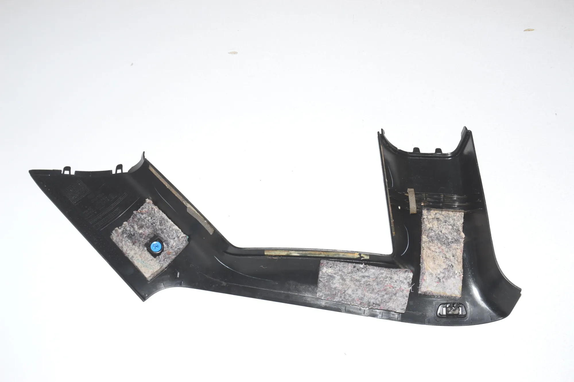 Rear Left Pillar Trim – OEM 51437275669 · BMW i3 (I01) BMW i3 (I01) Electric 2019 – 3