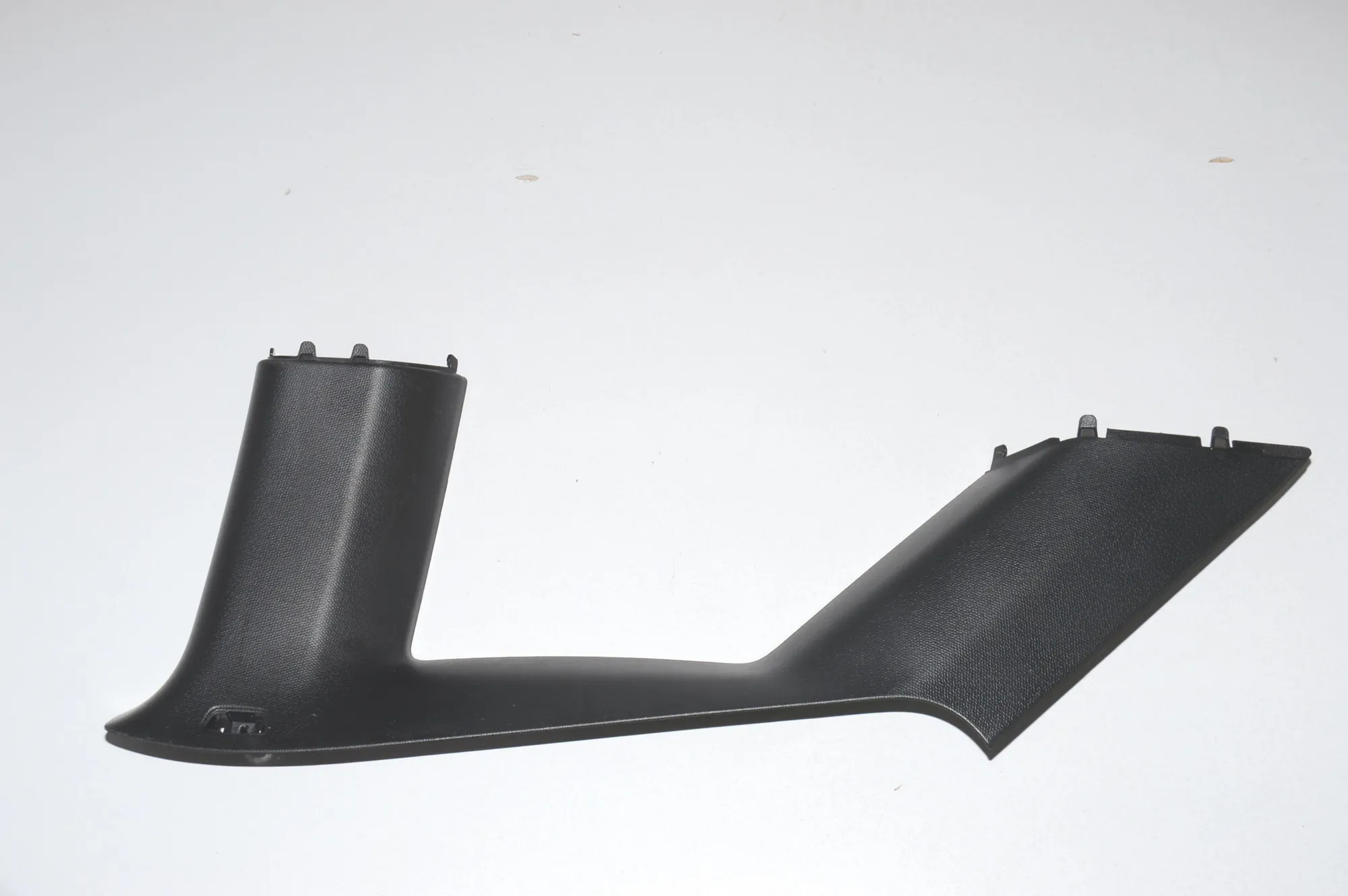 Rear Left Pillar Trim – OEM 51437275669 · BMW i3 (I01) BMW i3 (I01) Electric 2019 – 2