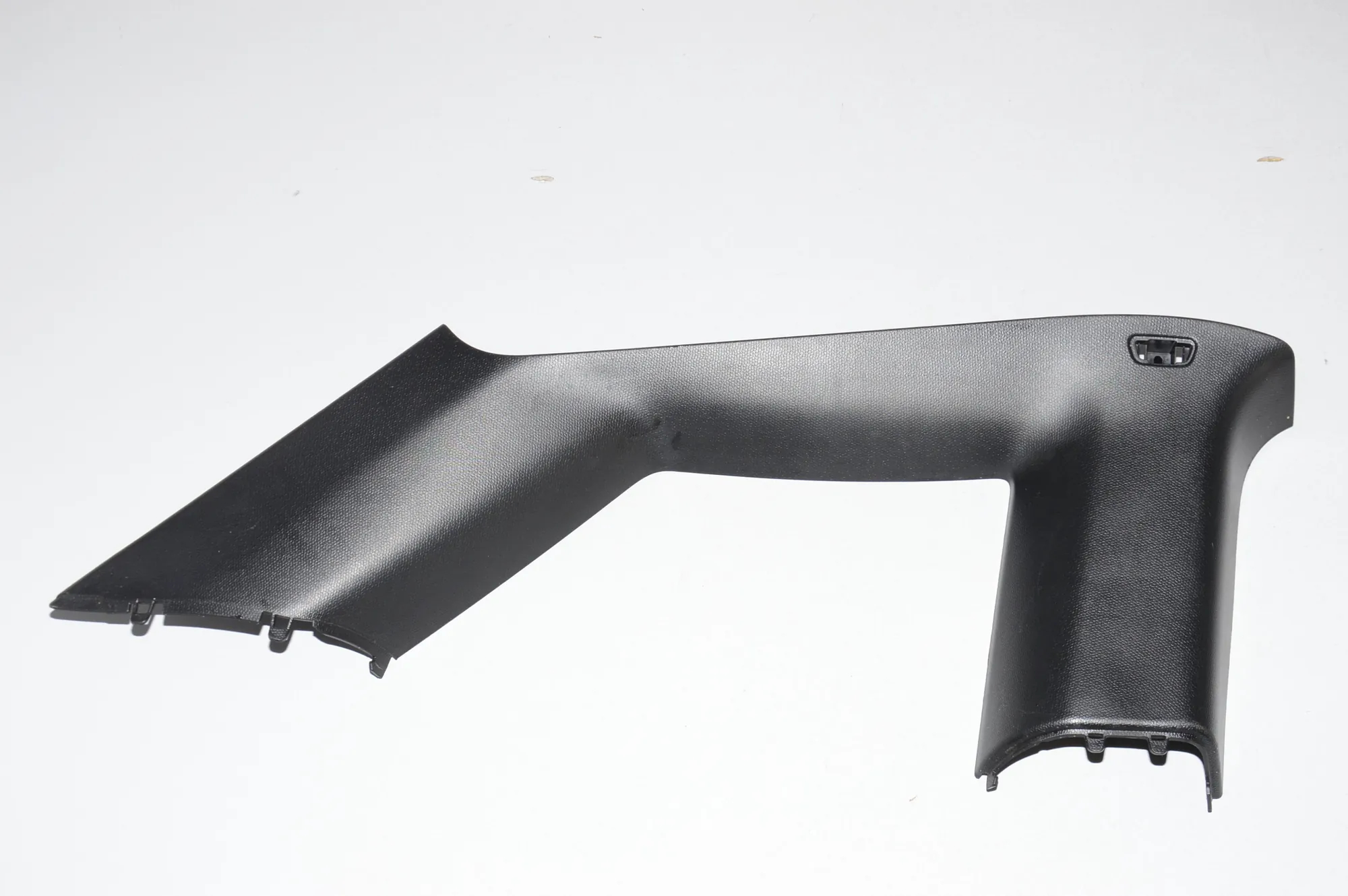Rear Left Pillar Trim – OEM 51437275669 · BMW i3 (I01) BMW i3 (I01) Electric 2019