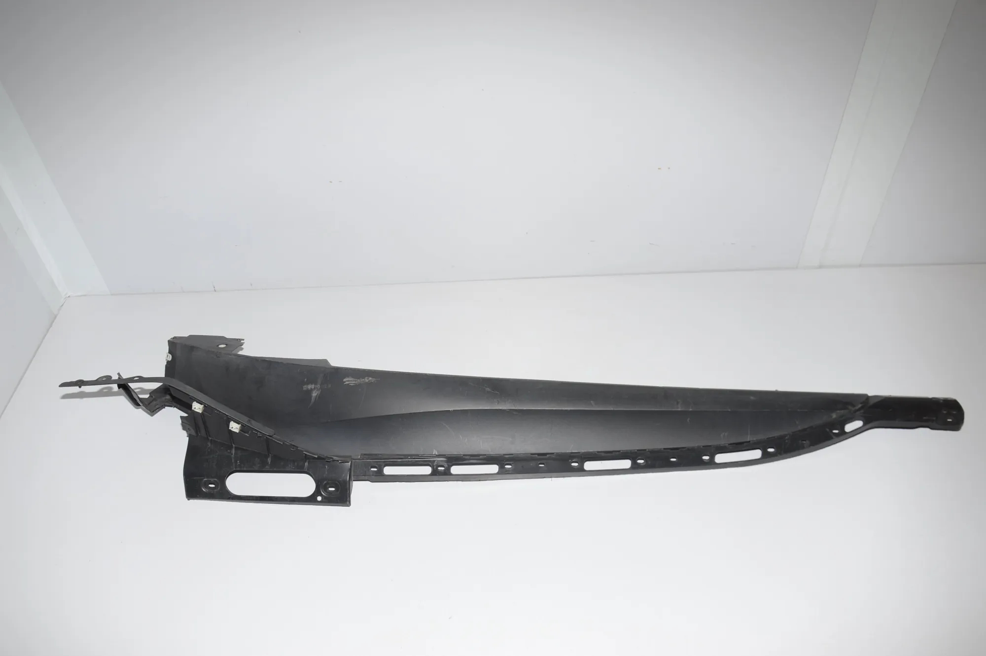 Left Side Plastic Sideskirt Cover – OEM 51777336367 · BMW i8 (I12) BMW i8 (I12) hybrid 2014